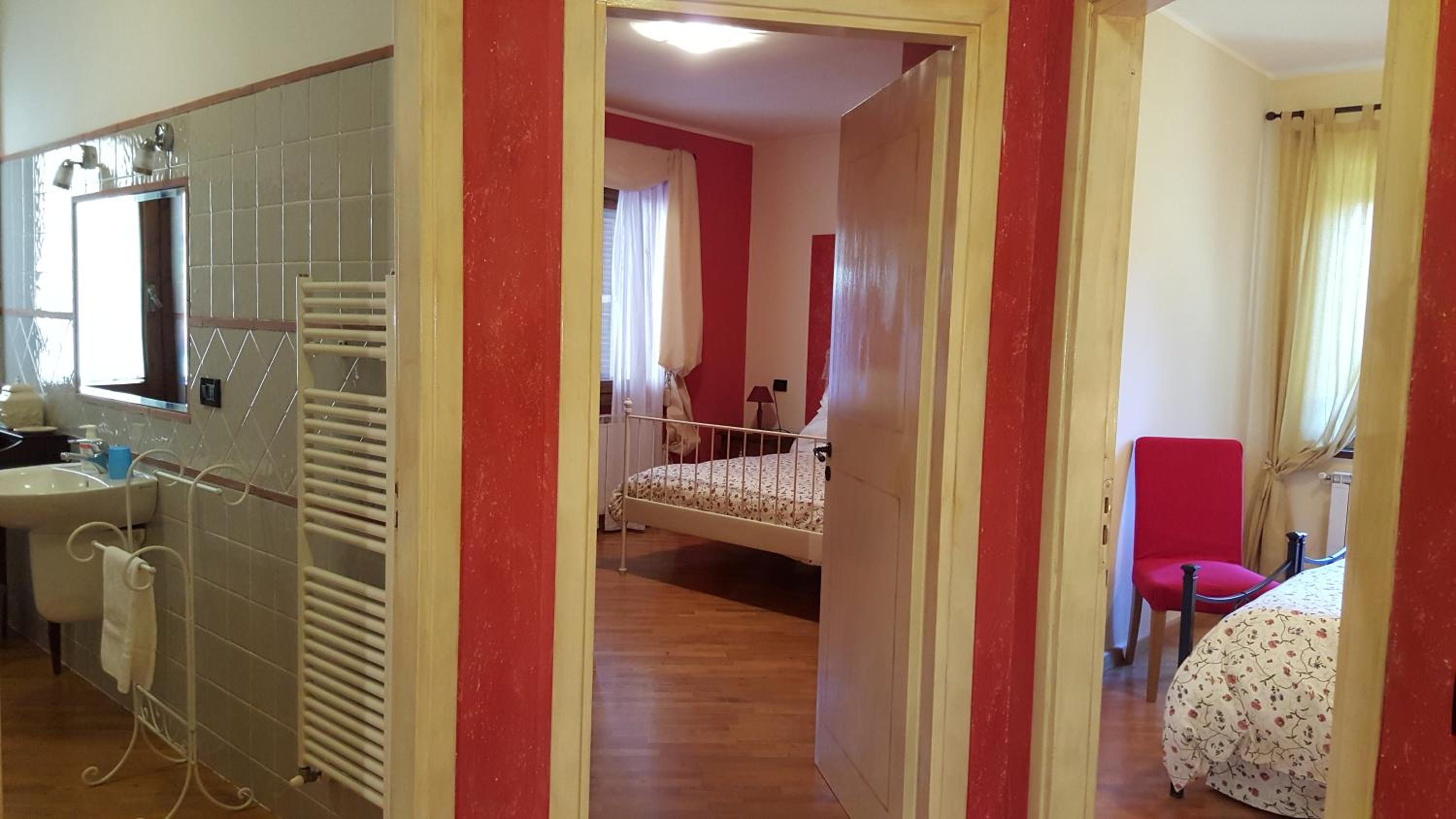 Two-Bedroom Apartment (8 Adults) photo 1