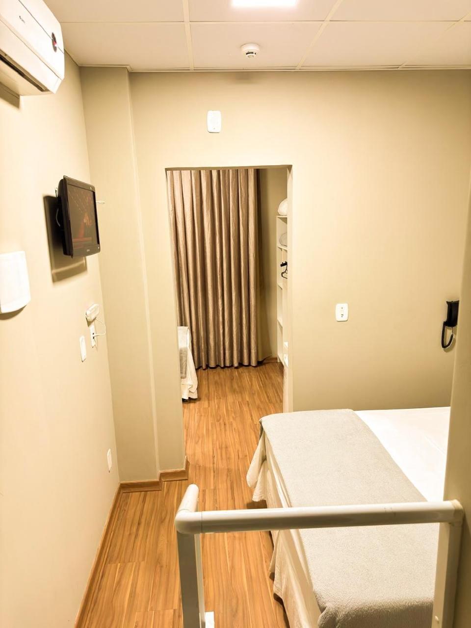 Family Room - Photo 6