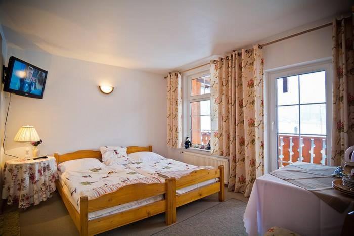 Standard Twin Room with Mountain View photo 3