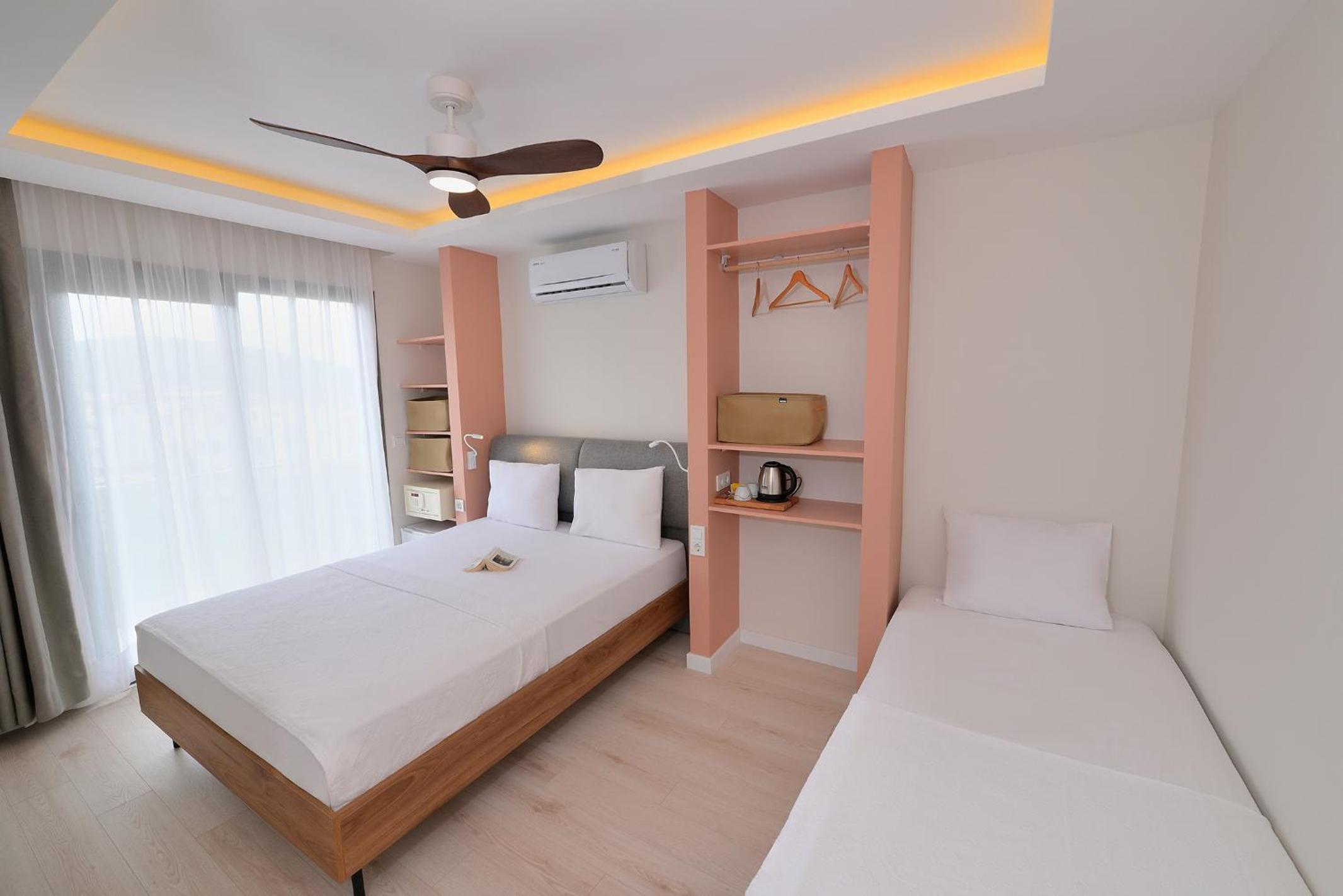Triple Room with Balcony