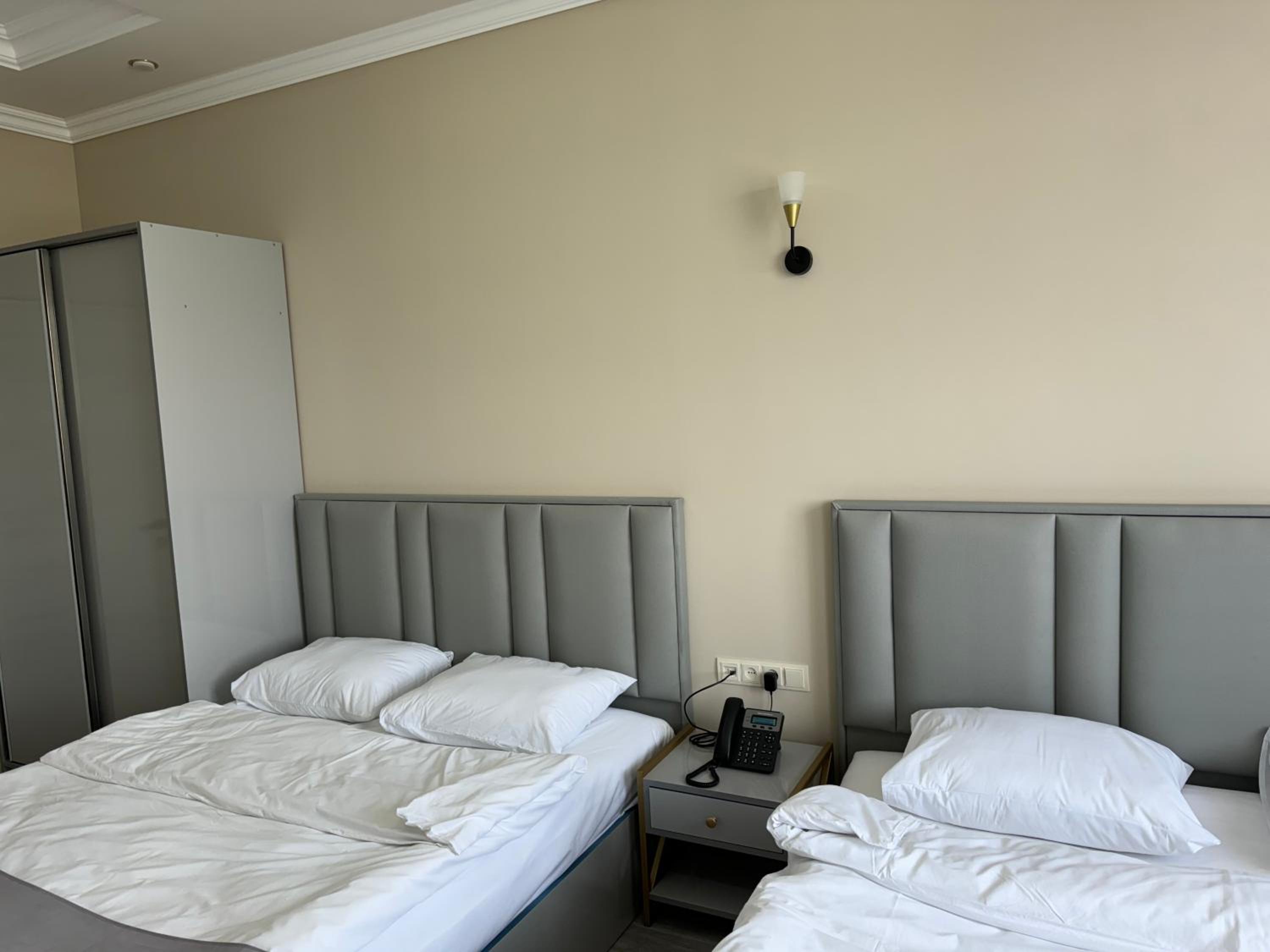 Deluxe Family Room photo 2
