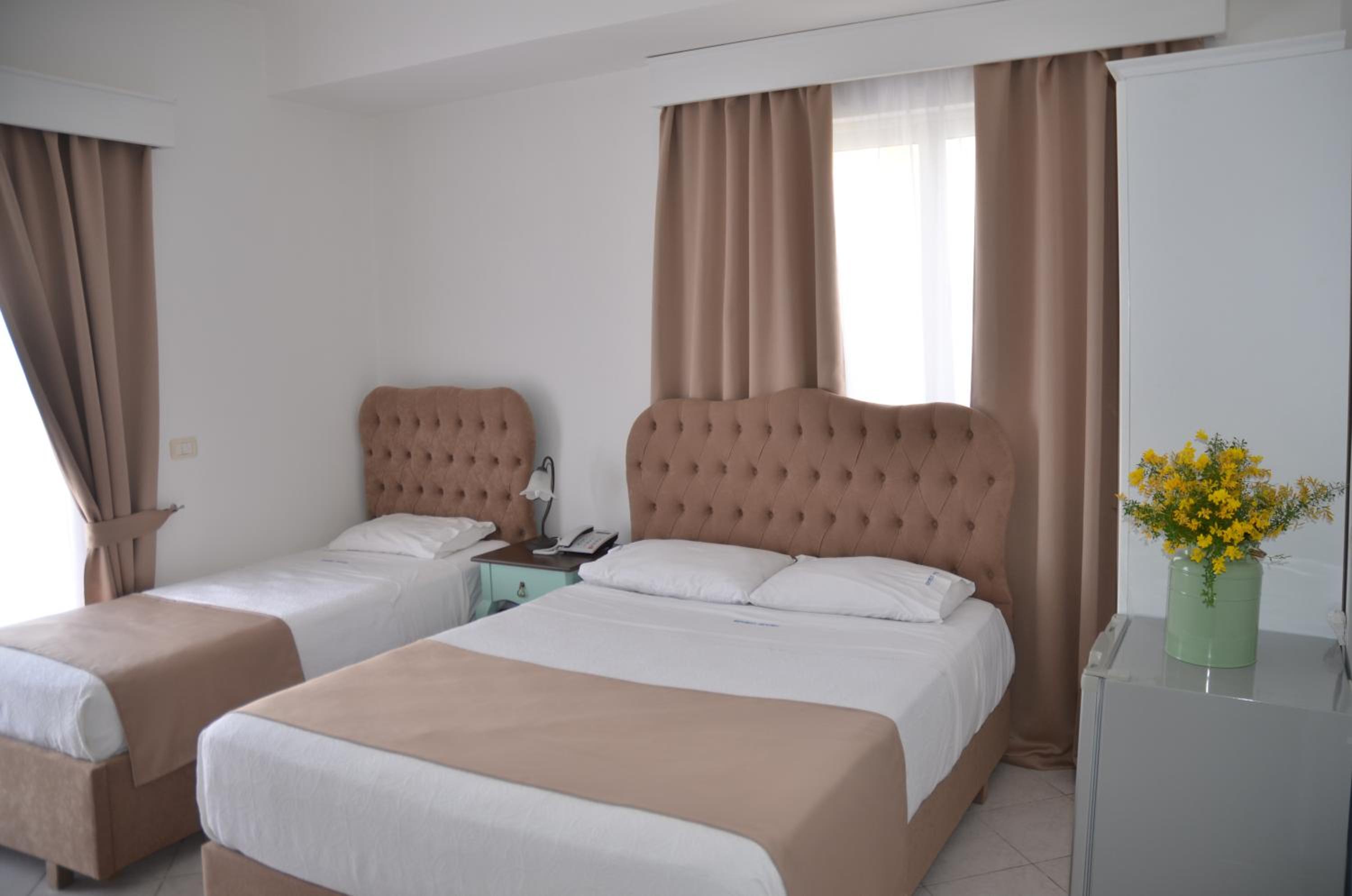 Quadruple Room with Sea View photo 2