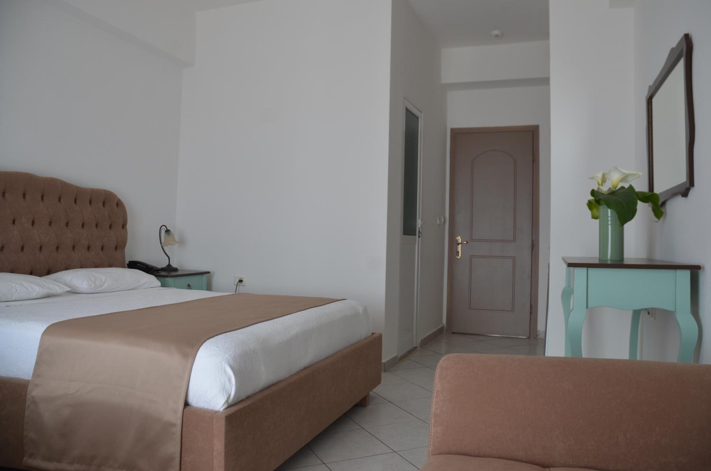 Double Room with Sea Side View photo 2
