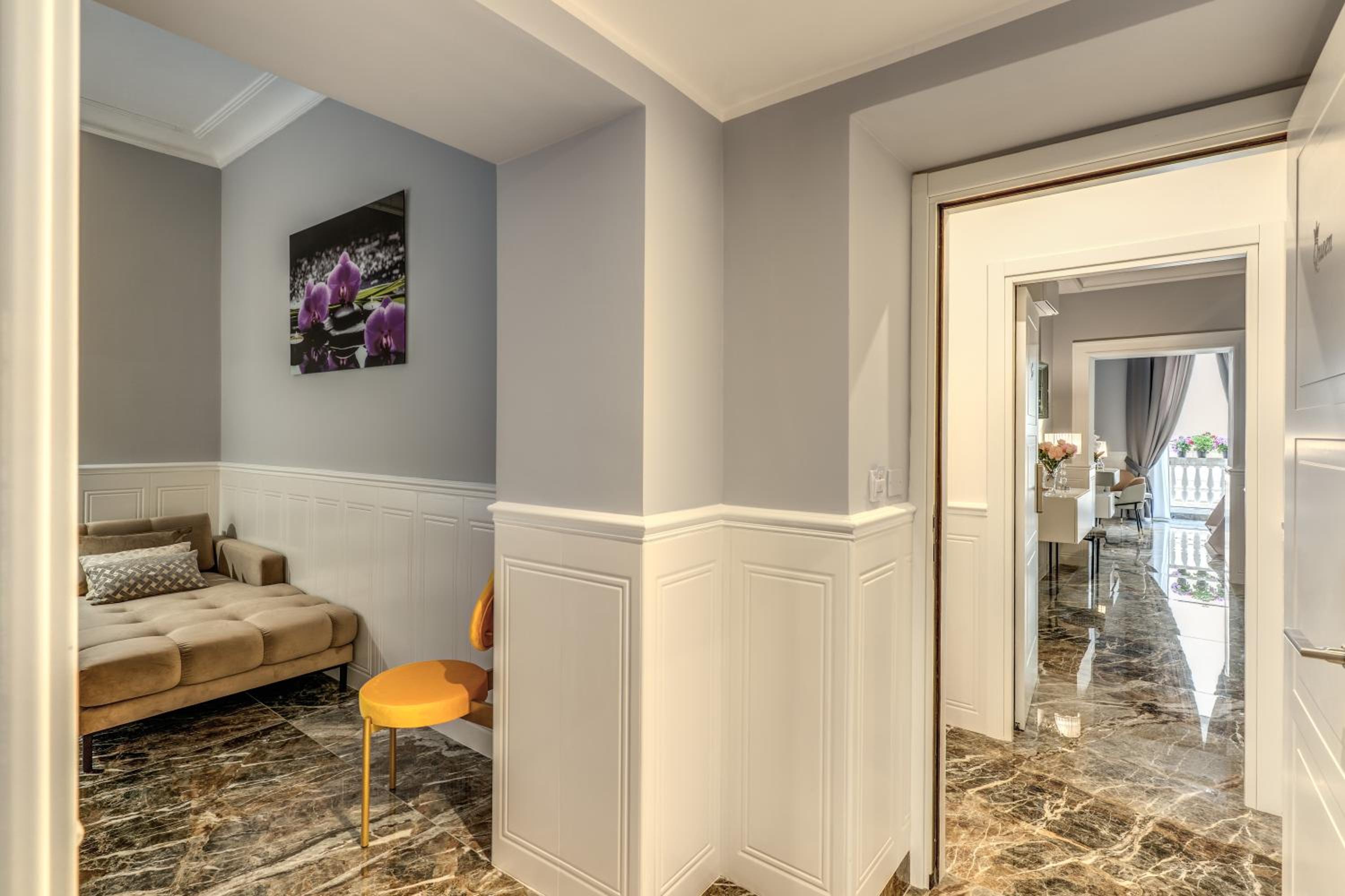 Junior Suite with Balcony photo 2