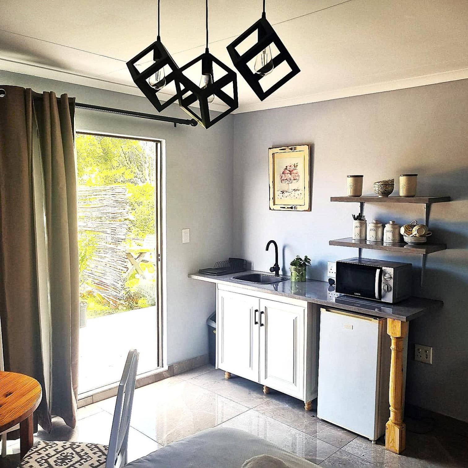 Executive Suite - Photo 4