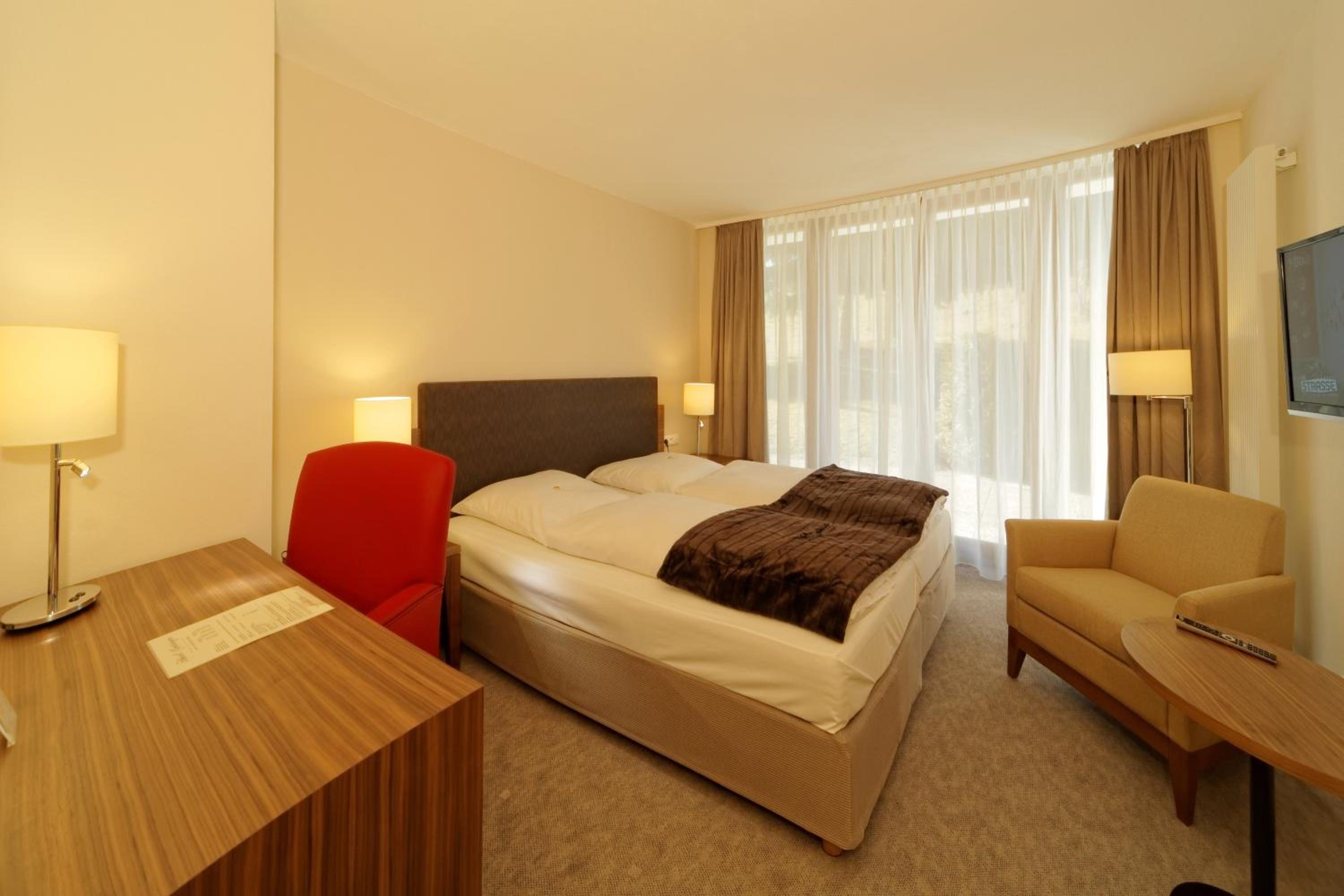 Premium Double Room - Photo 8