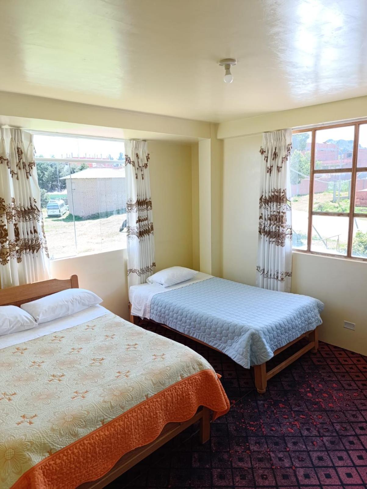 Deluxe Double Room (2 Adults + 1 Child) photo 3