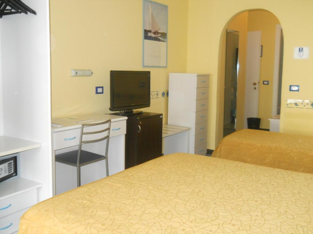 Triple Room with Balcony