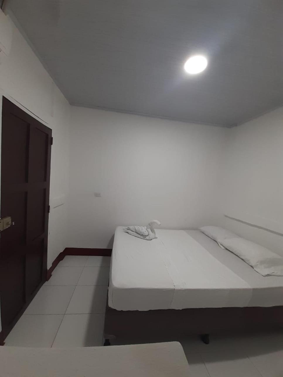 Standard Double or Twin Room photo 2