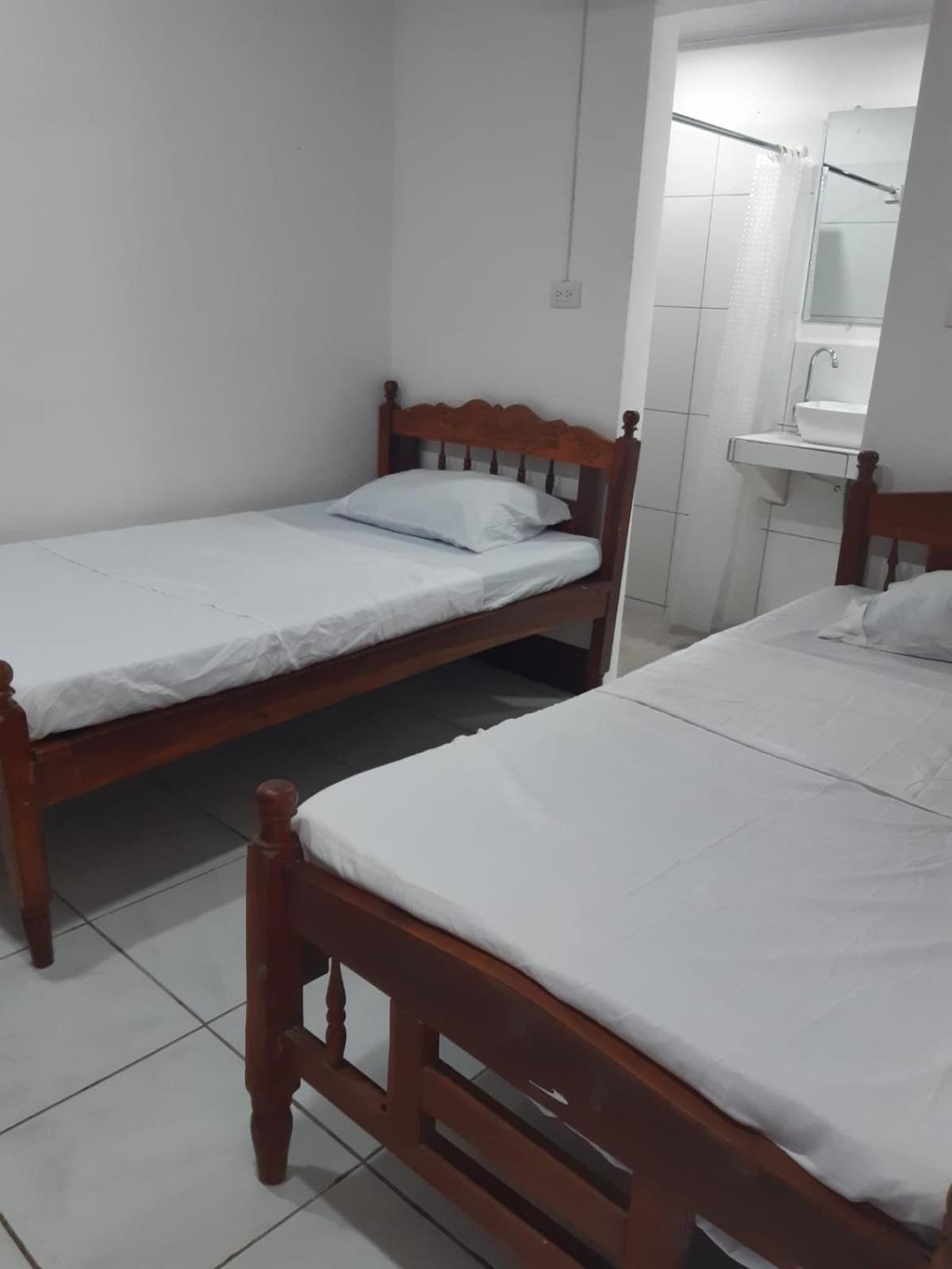 Double Room with Shared Bathroom photo 3