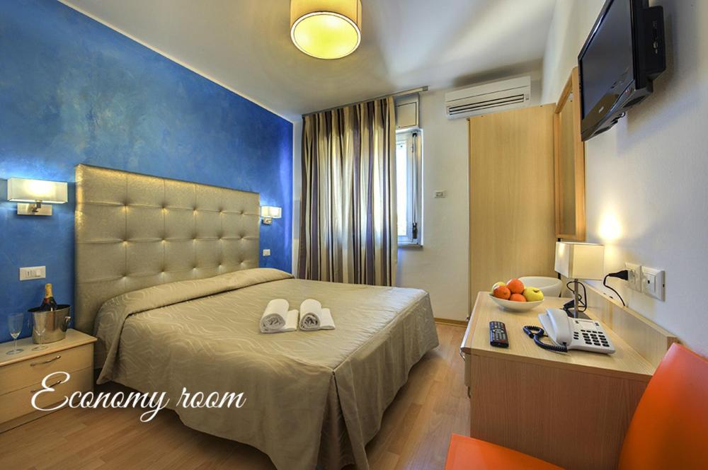 Quadruple Room - Photo 2