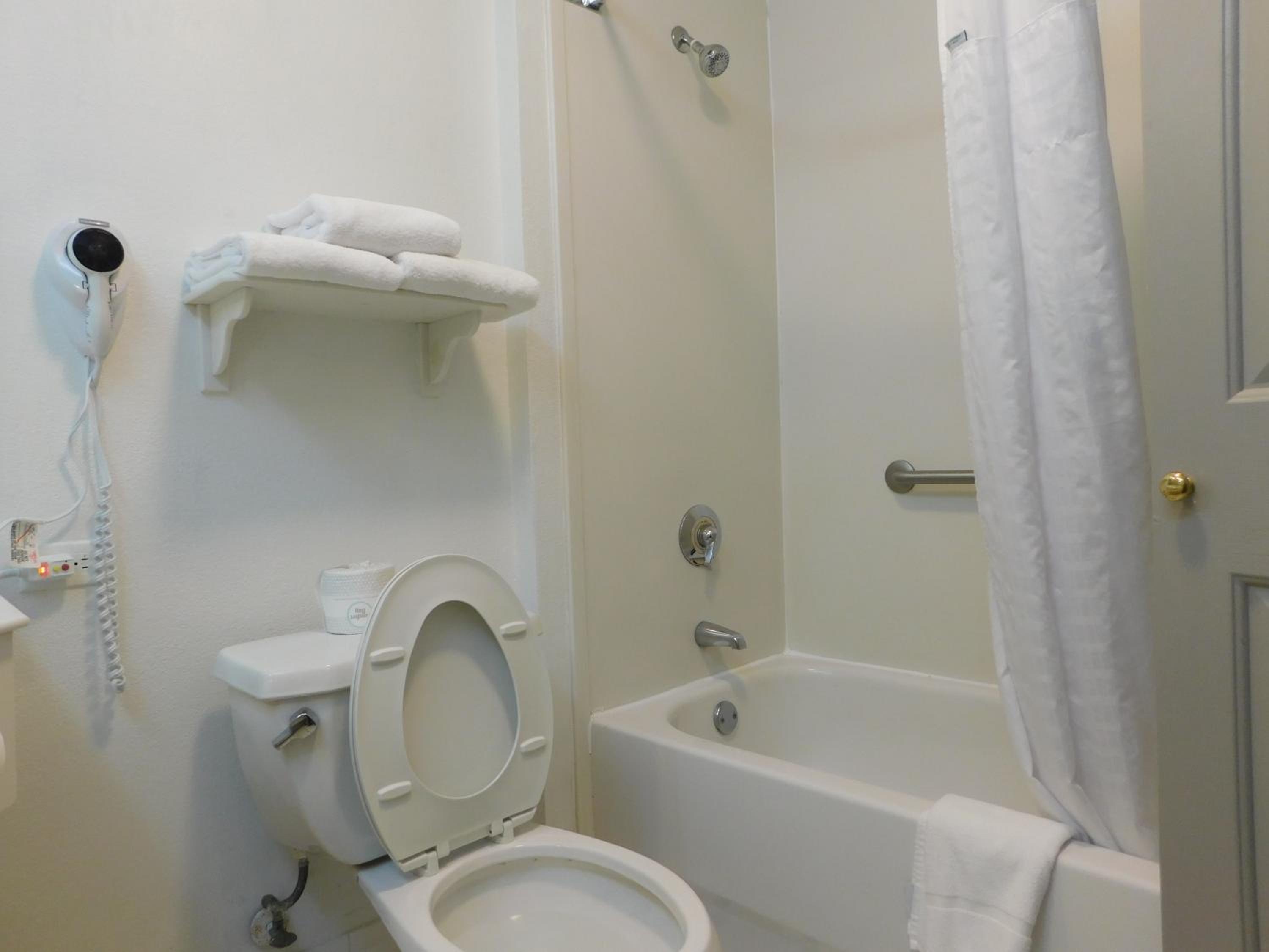 Superior King Suite - Non-Smoking - Photo 2