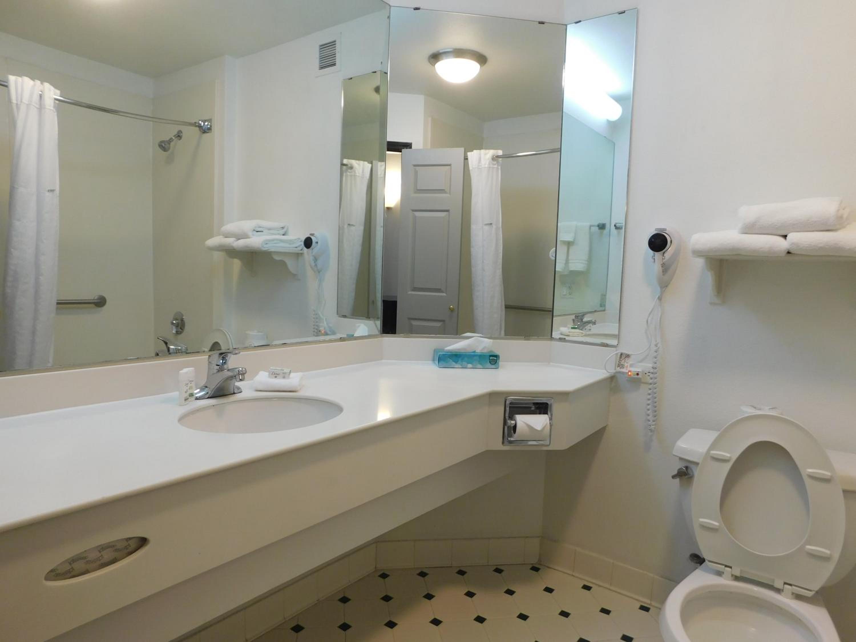Superior King Room - Non-Smoking - Photo 4
