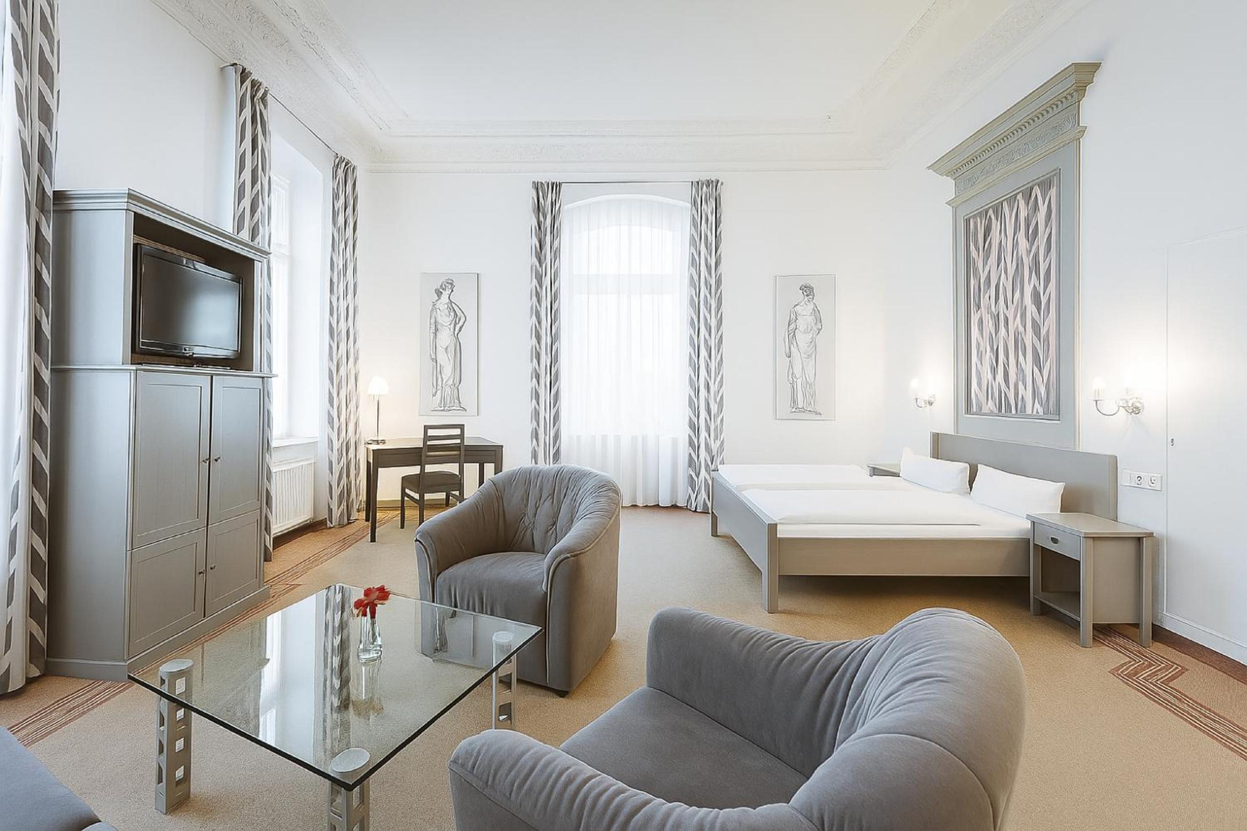 Deluxe Suite