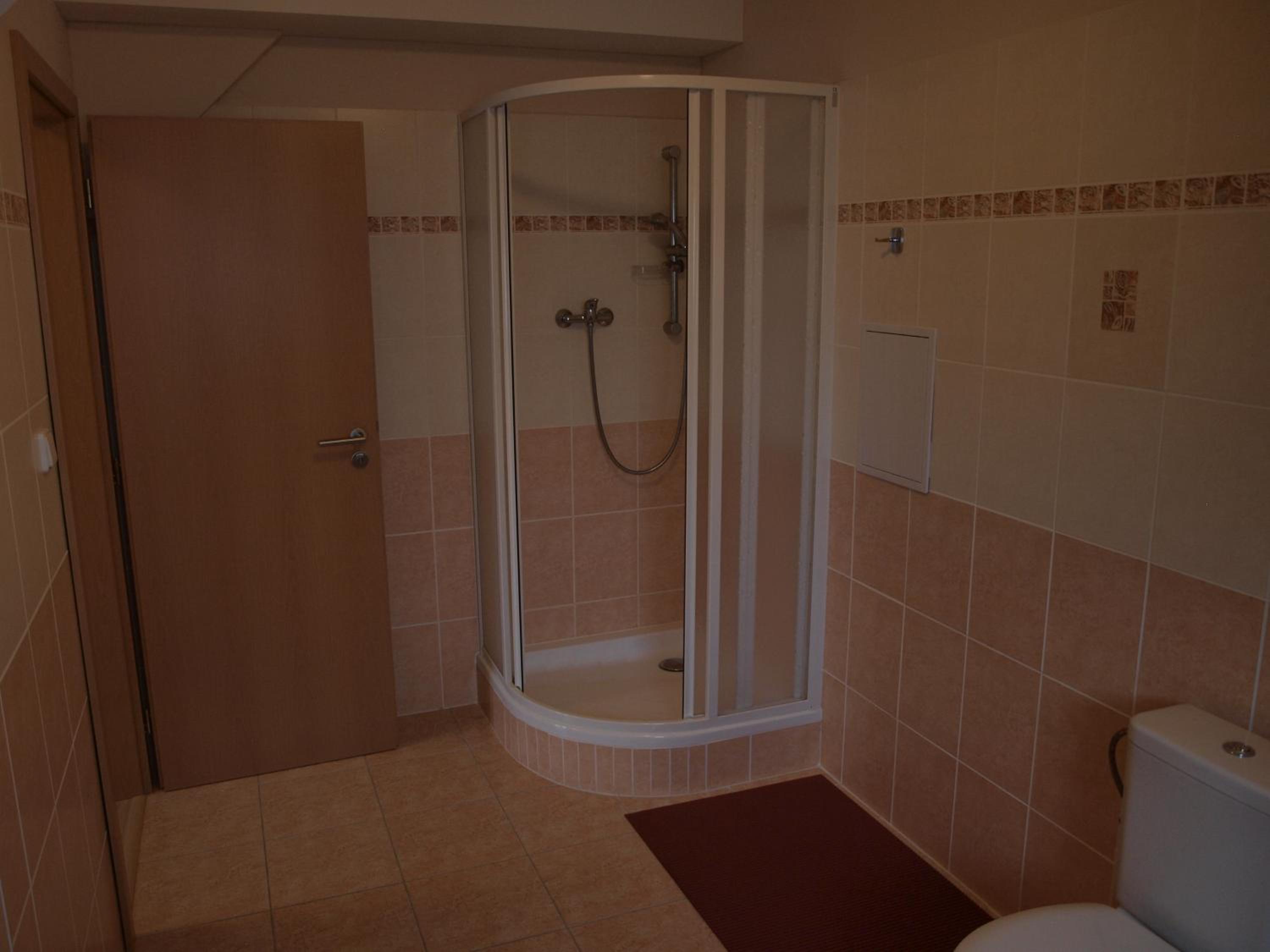Apartment - Second Floor - Photo 3