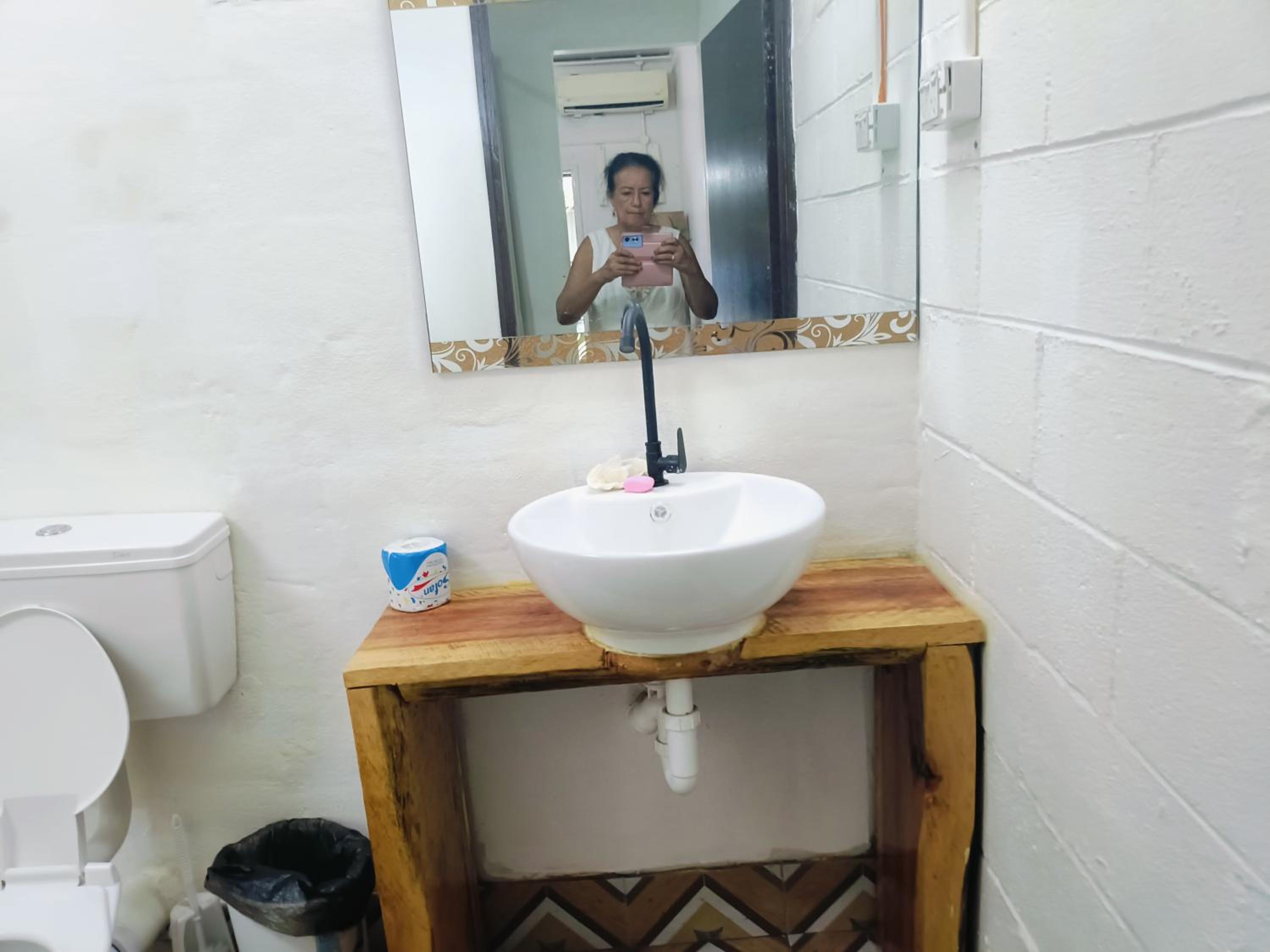 Quadruple Room with Private Bathroom photo 2
