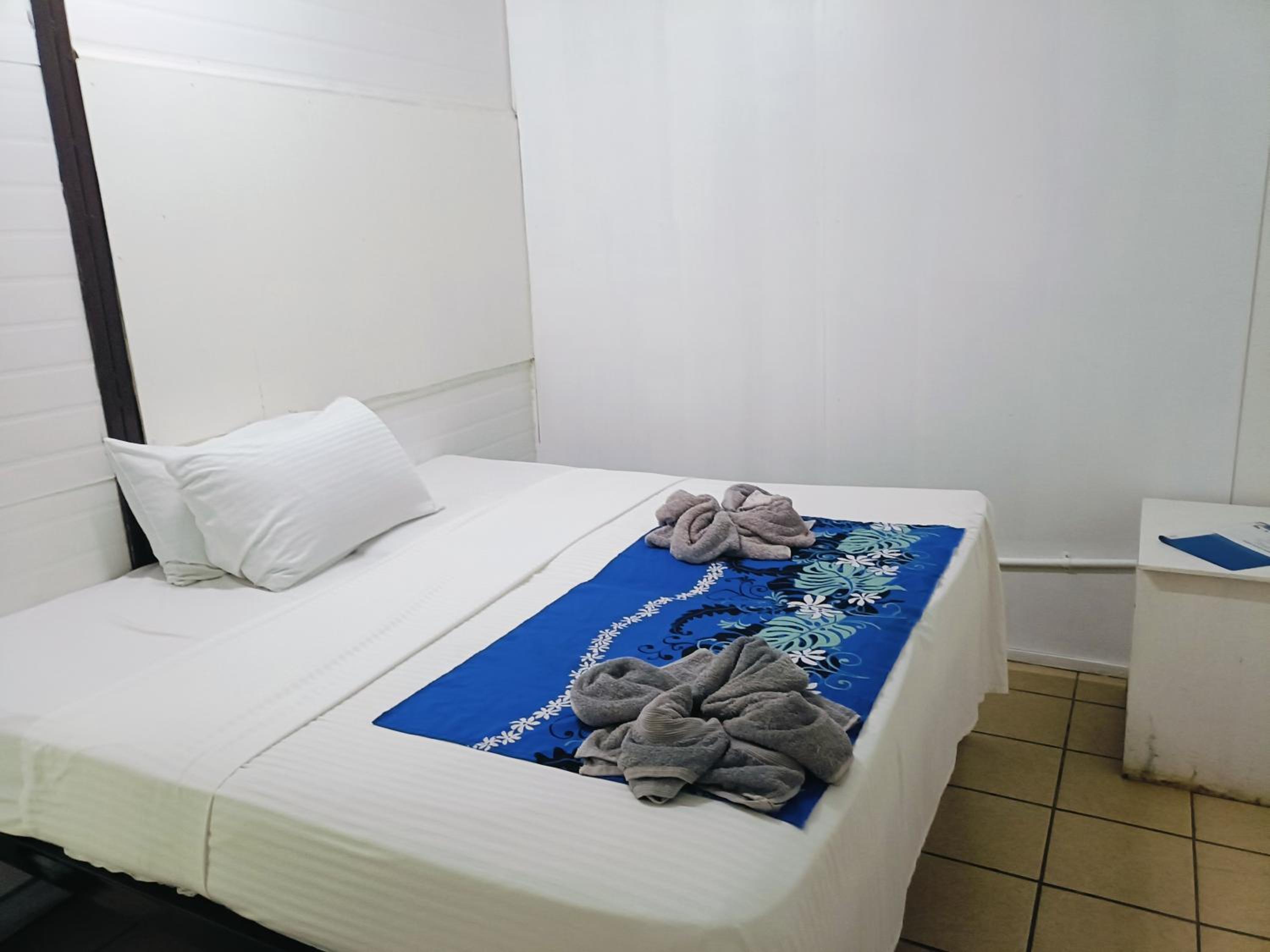 Quadruple Room with Private Bathroom photo 1