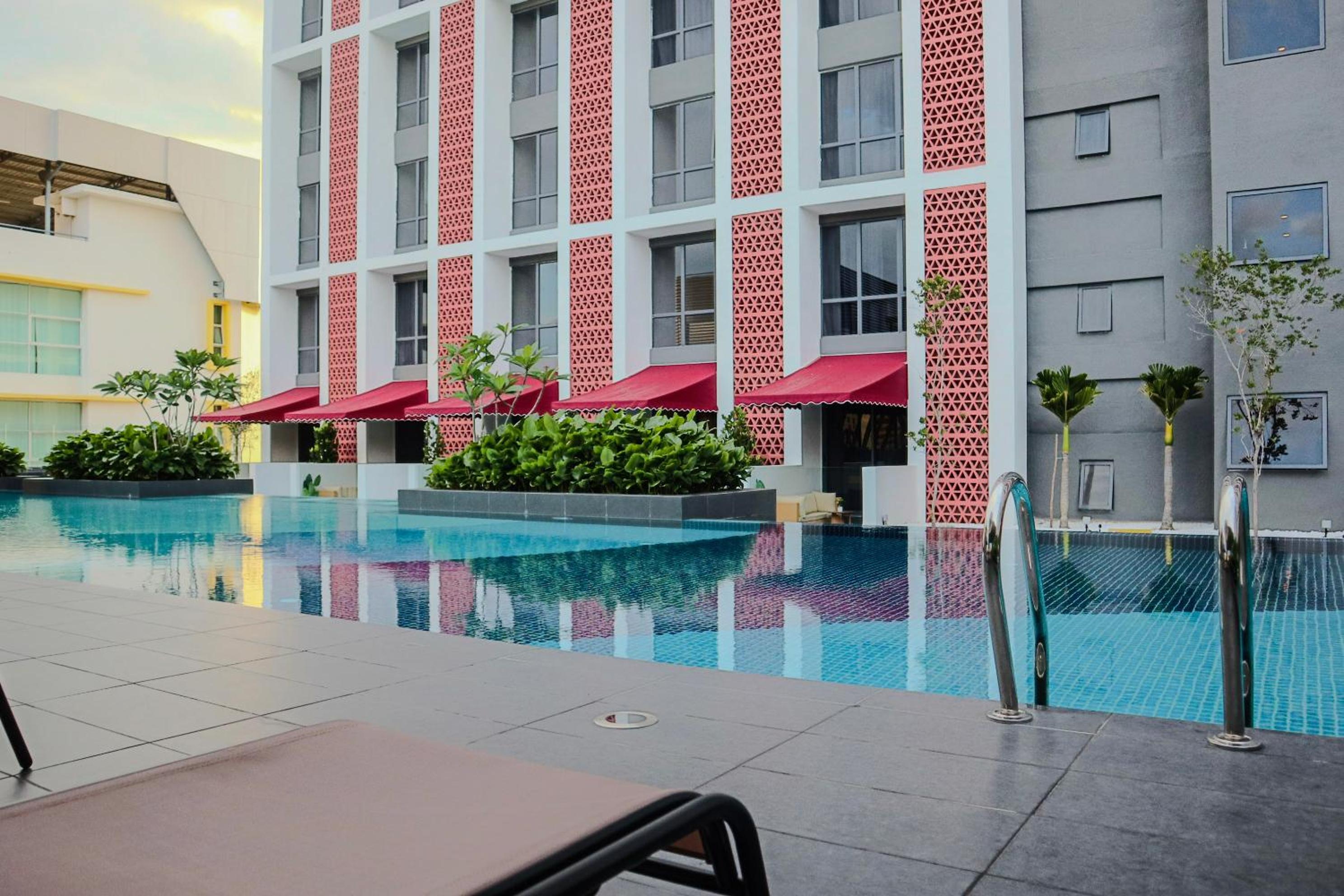 T8 Jati 2-Bedroom Suite (1 King + 2 Single) photo 3