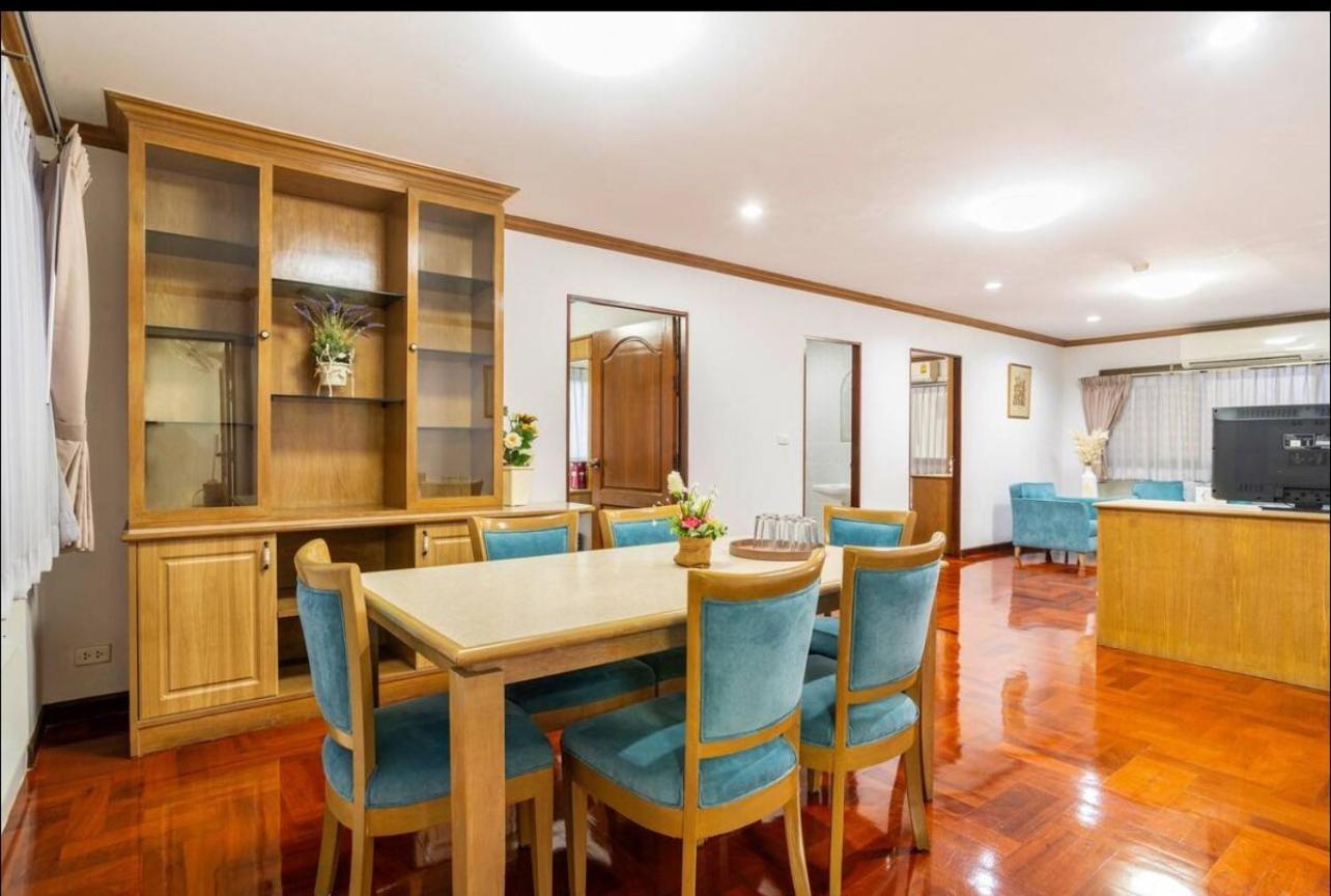 Family Room photo 2