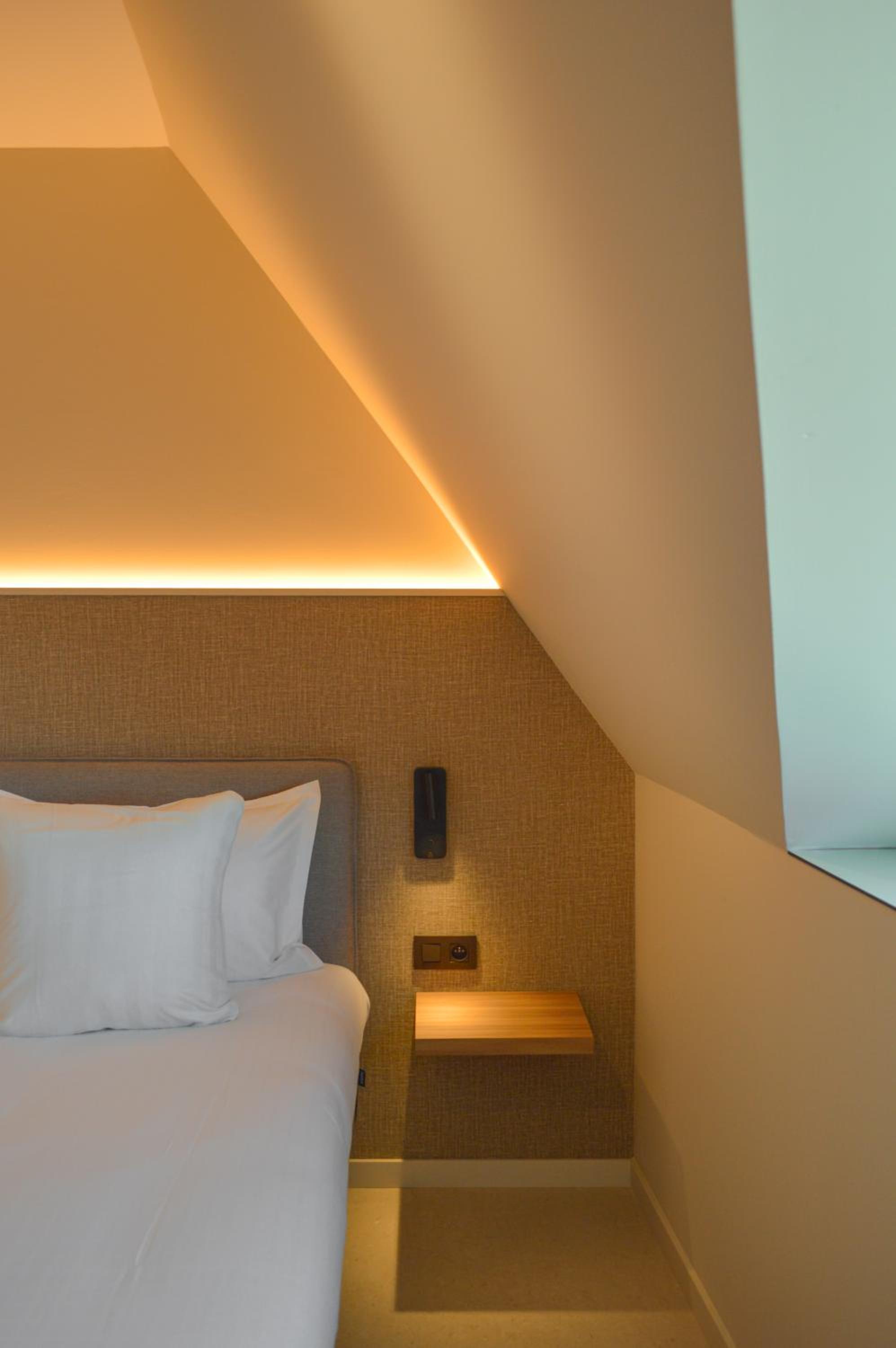Deluxe King Room photo 3