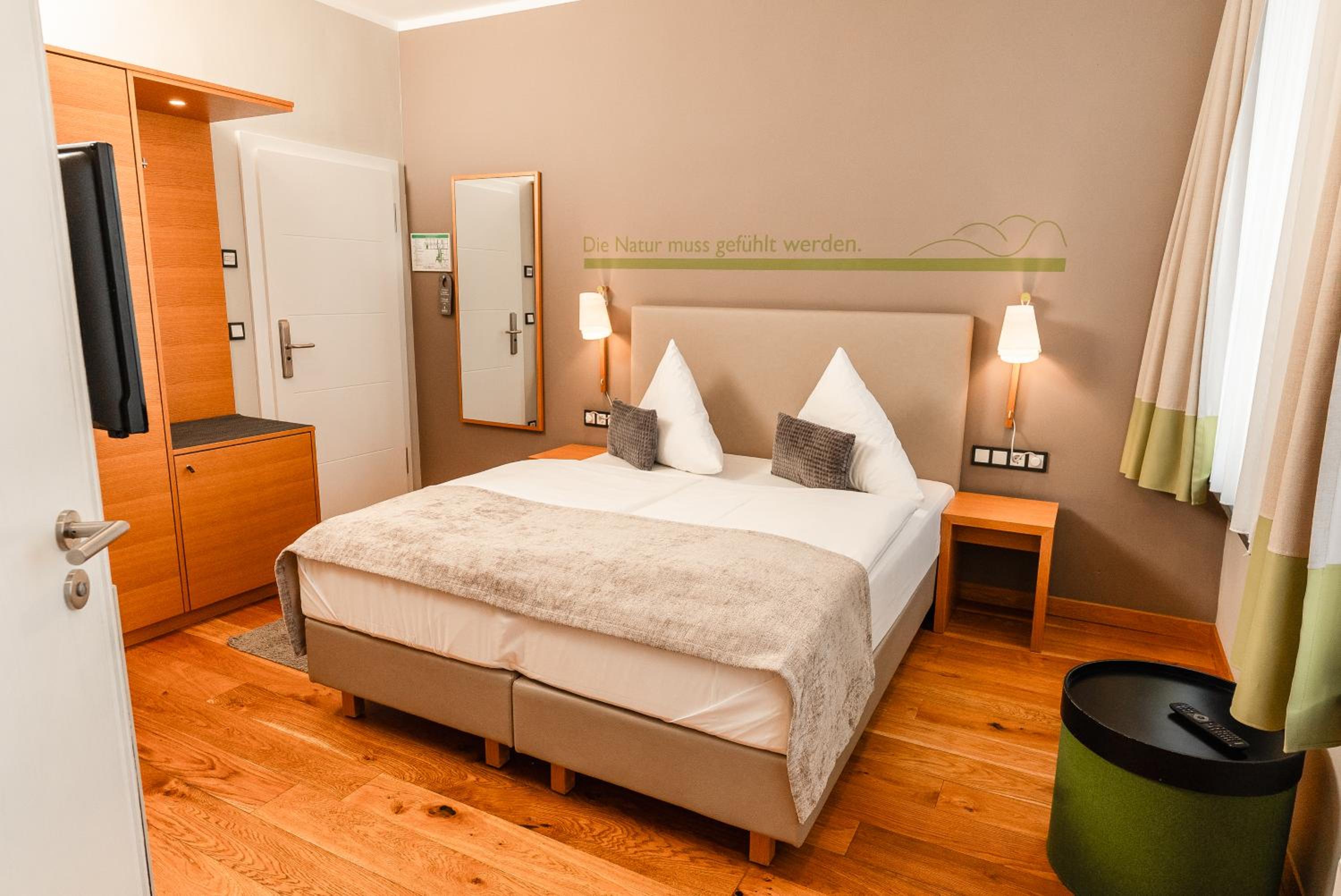 Budget Double Room, photo 6