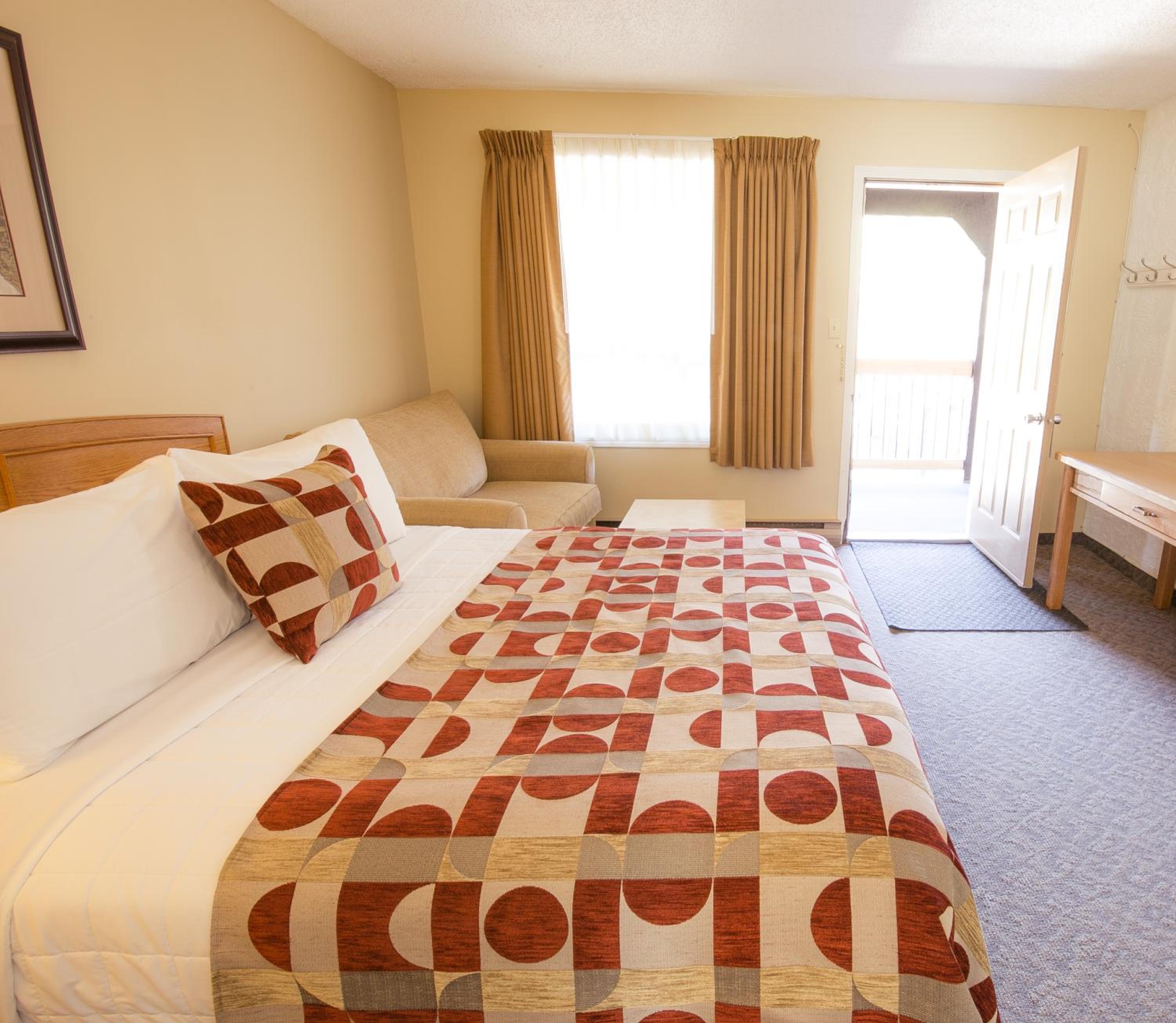 Superior Two Queen Room - Upper Level - Not Pet Friendly photo 2