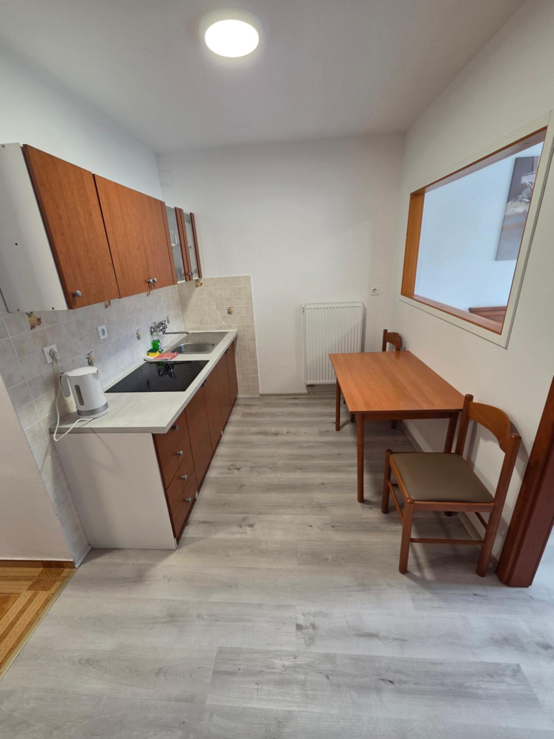 One-Bedroom Apartment with Balcony photo 3