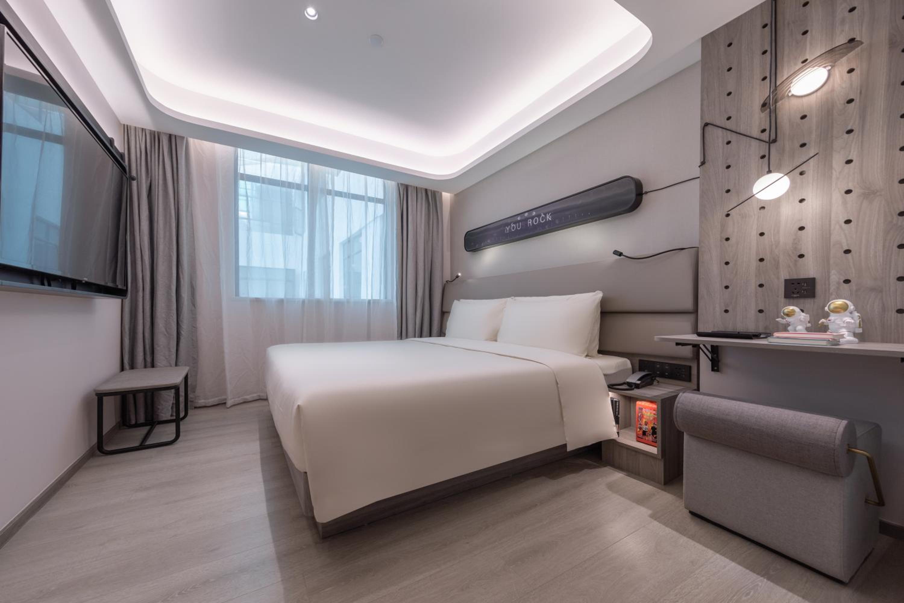 Superior Queen Room