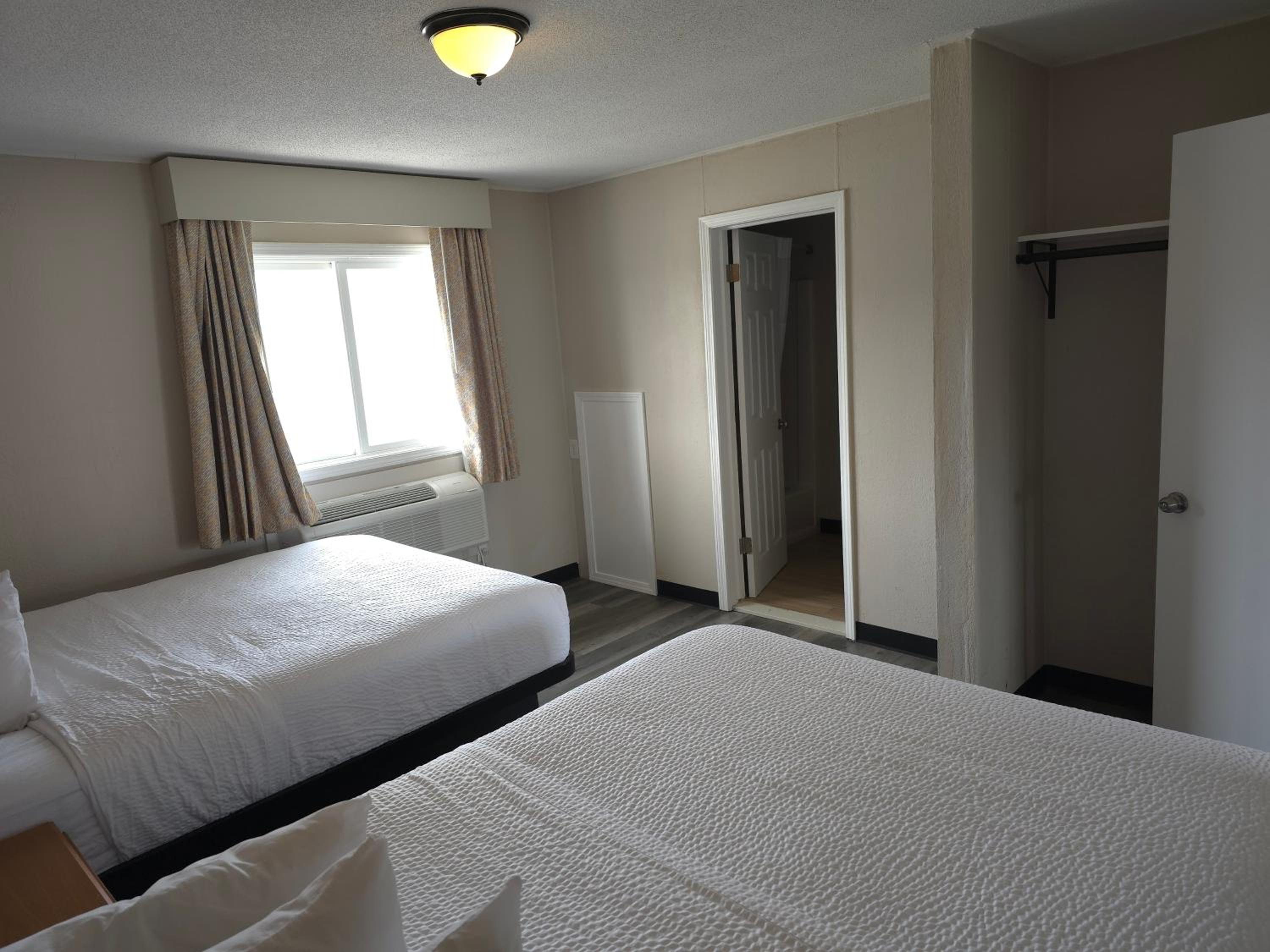 One-Bedroom Edison Suite with Two Queen Beds - Non-Smoking