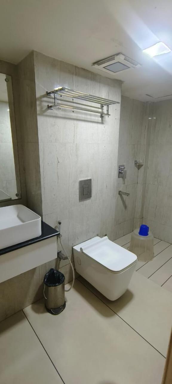 Three-Bedroom Apartment with Balcony photo 2