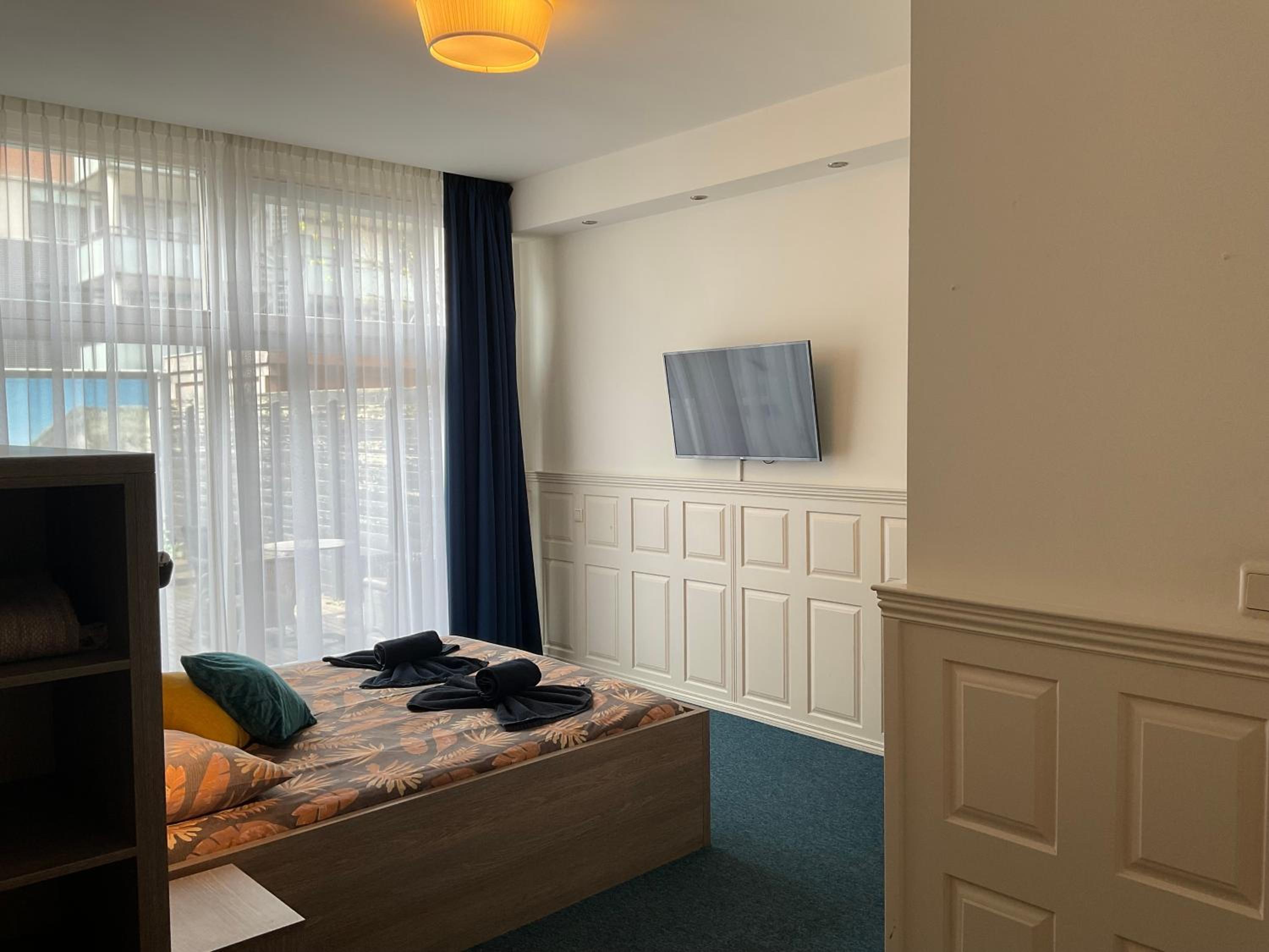 Double Room with Garden View - Photo 7