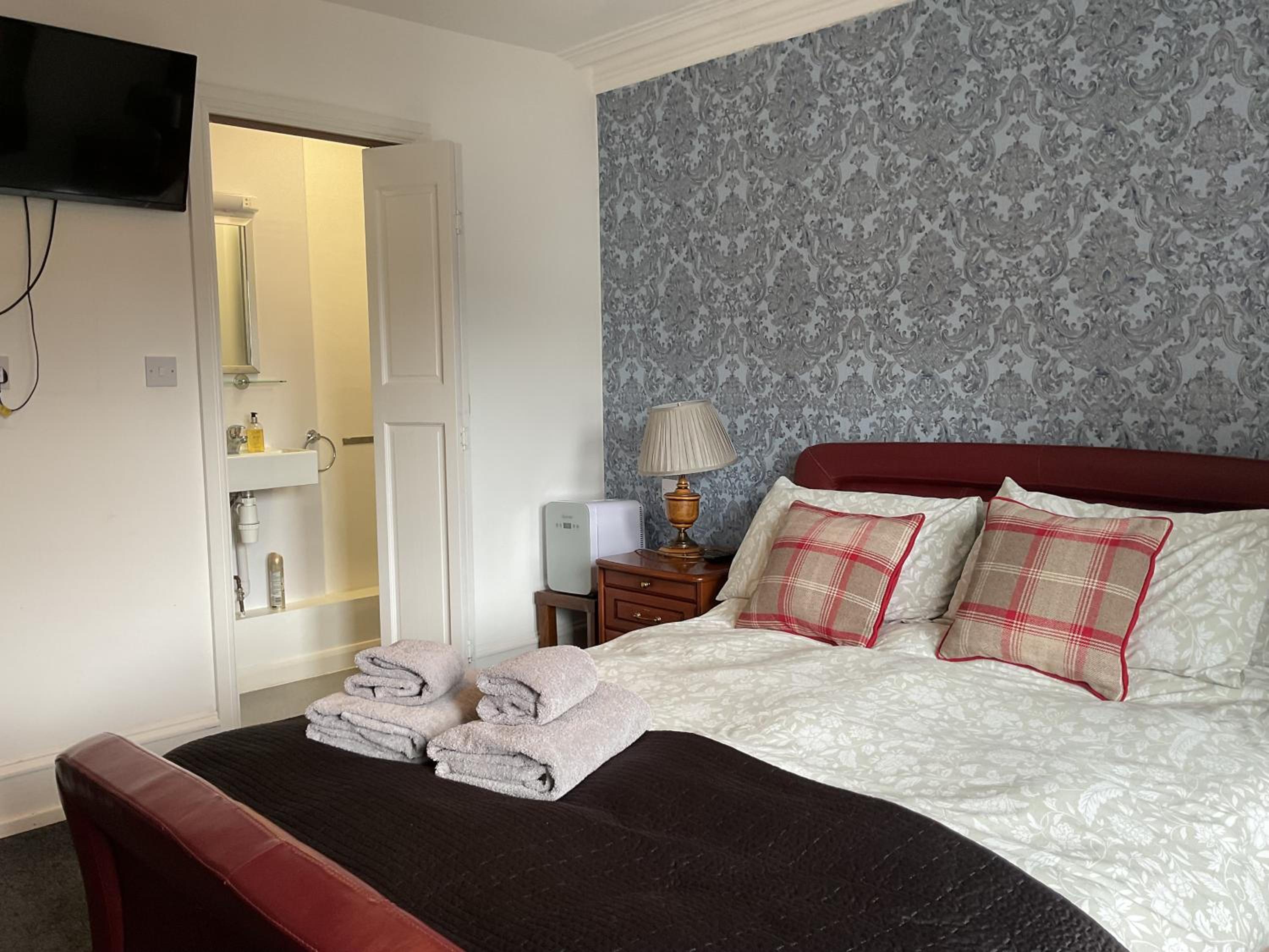 Double or Twin Room with Shower photo 1