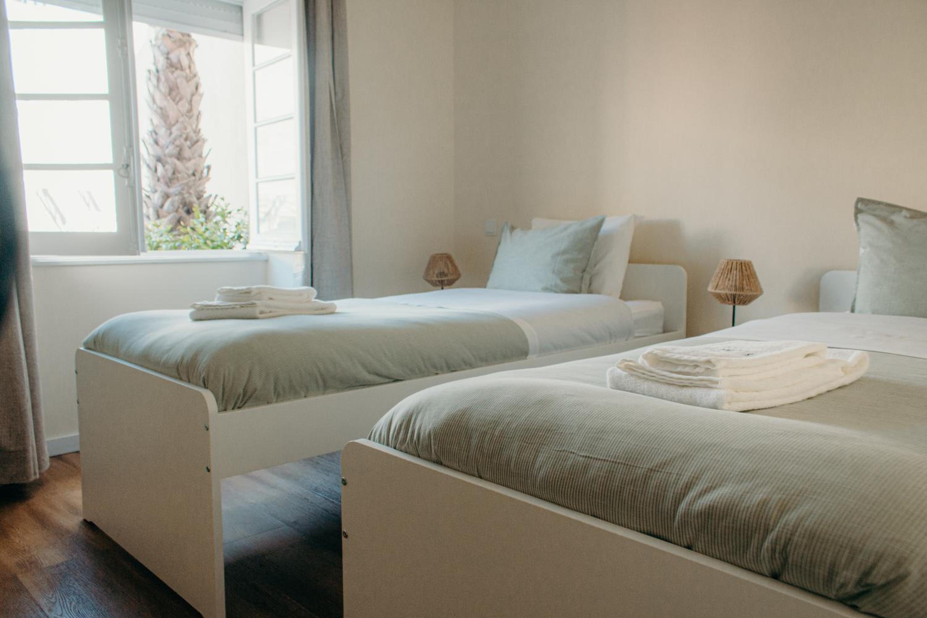 Standard Twin Room with Shared Bathroom