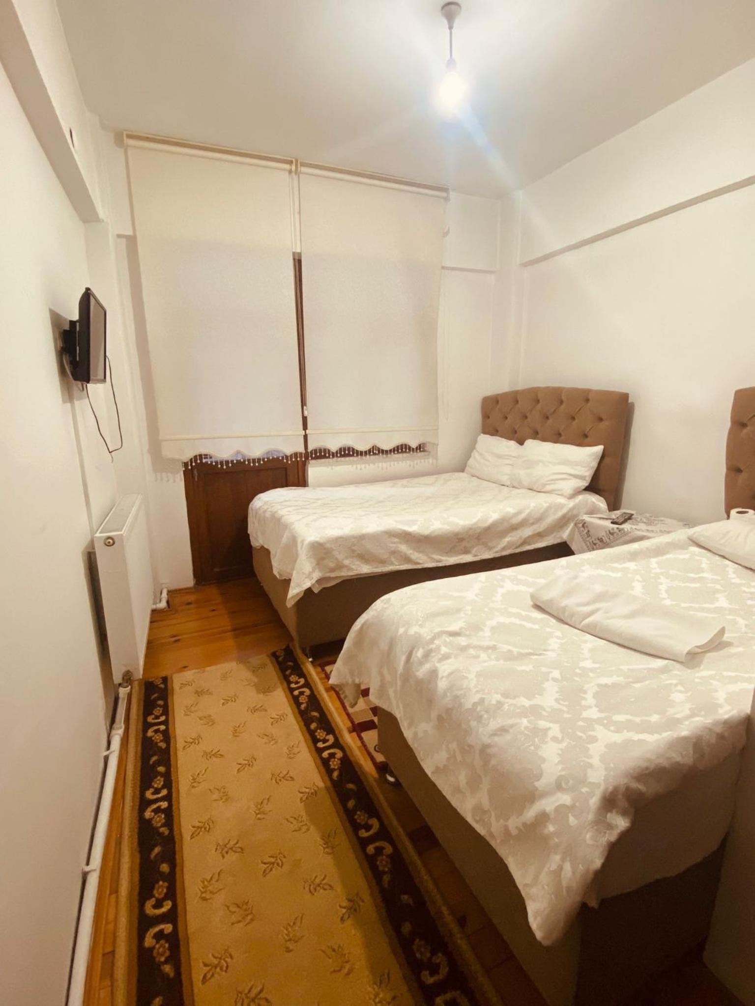 Twin Room - Photo 4