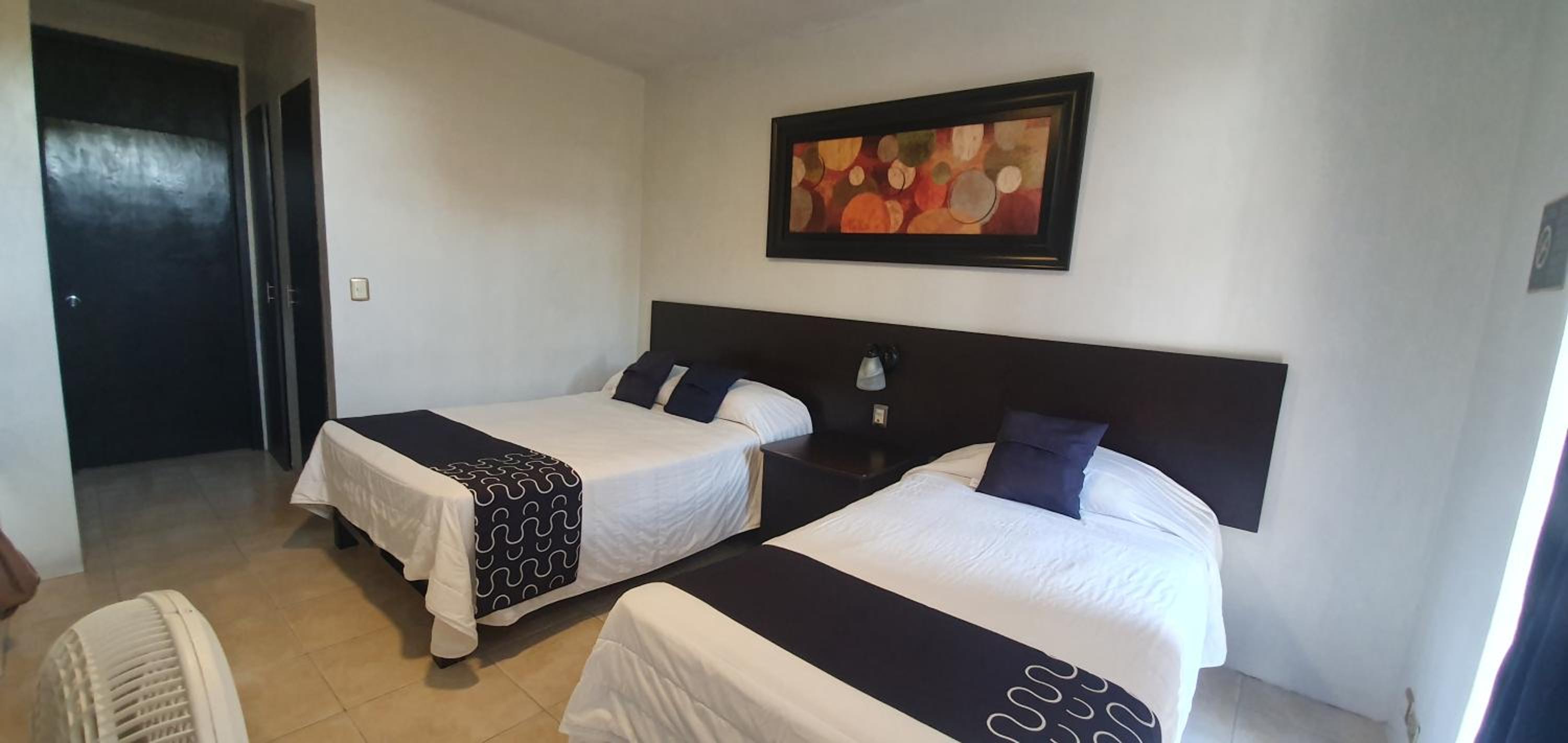 Standard Twin Room photo 2