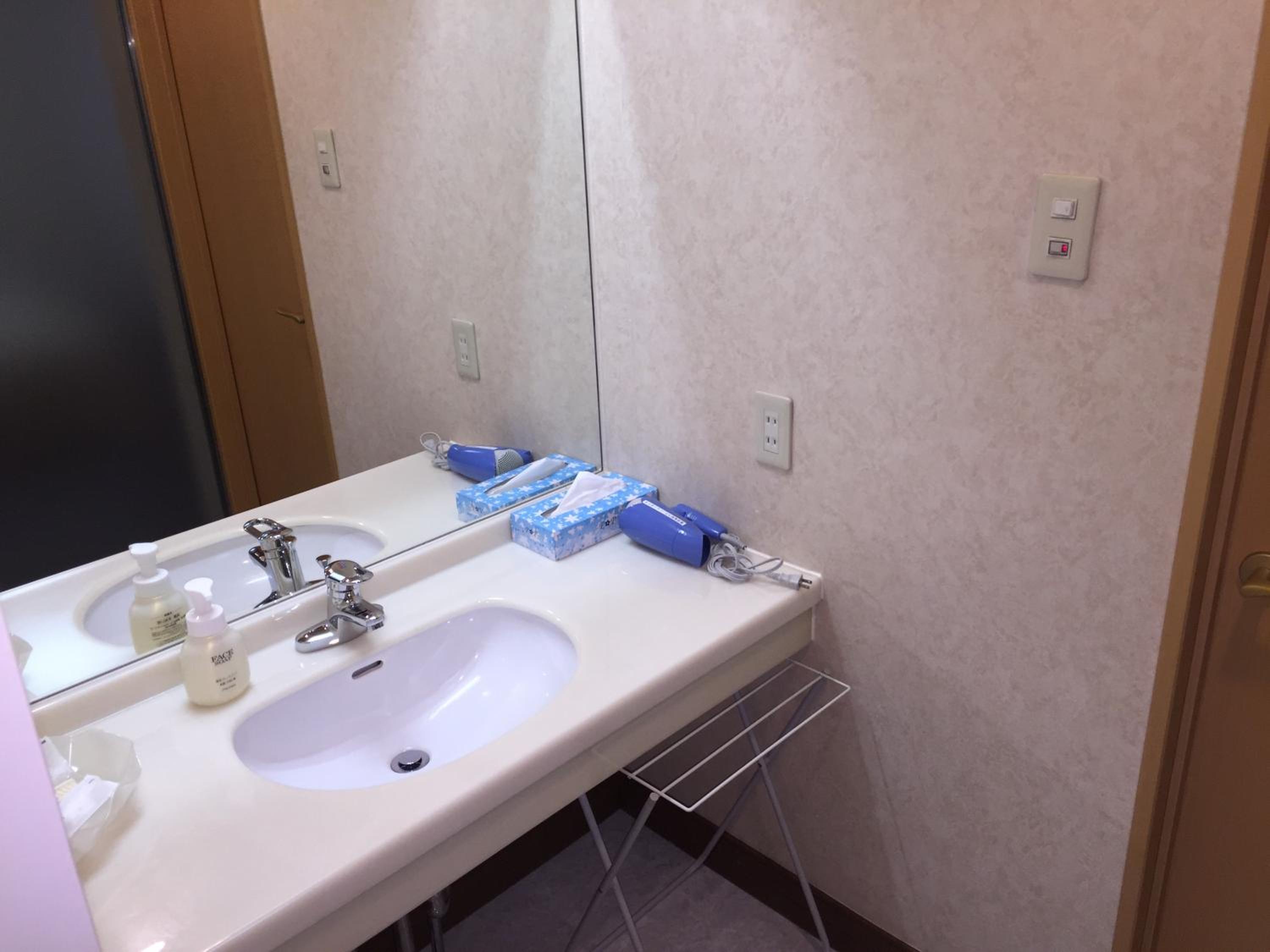 Superior Twin Room - Non-Smoking - Photo 2