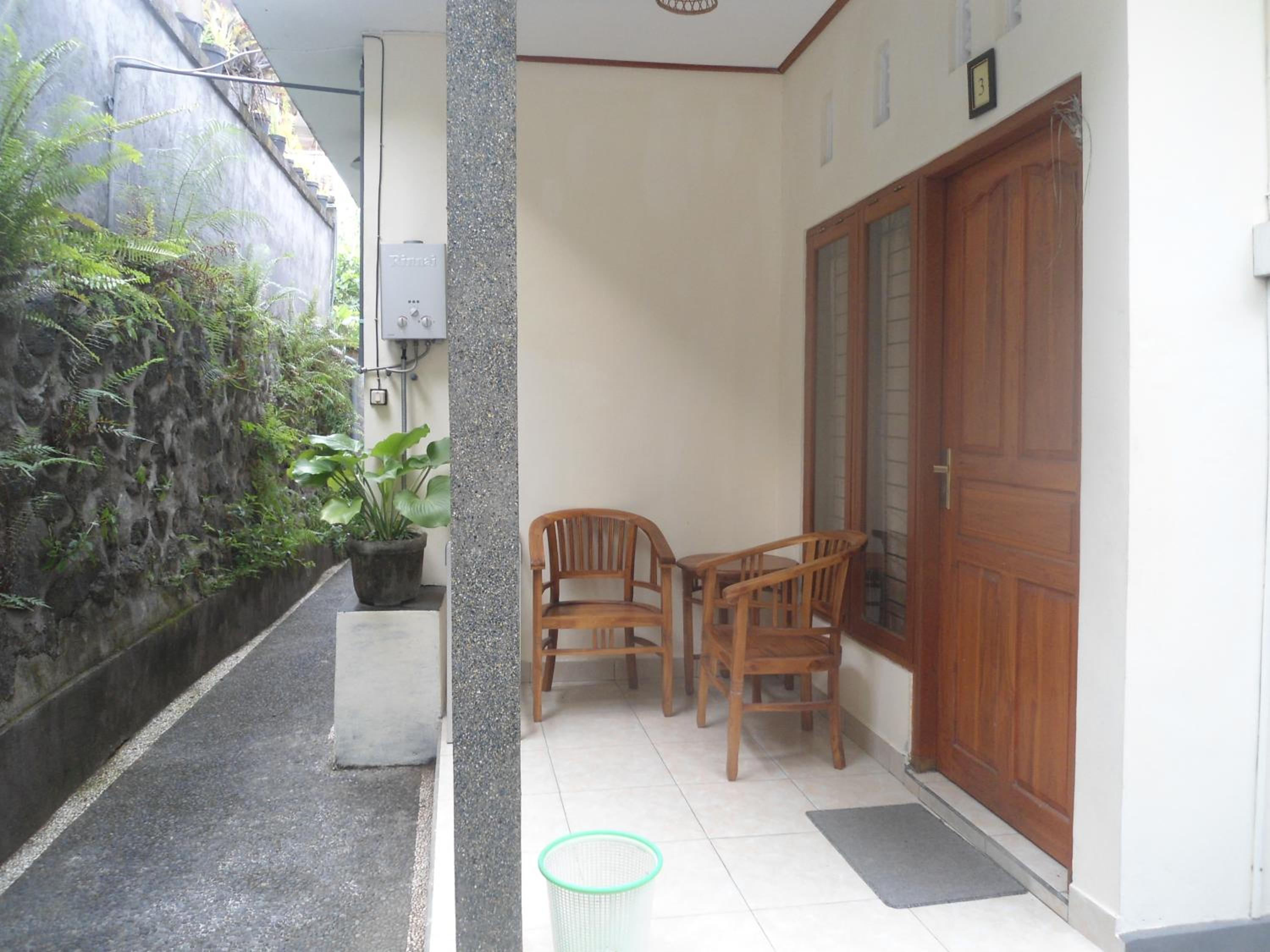 Double Room with Patio - Photo 6