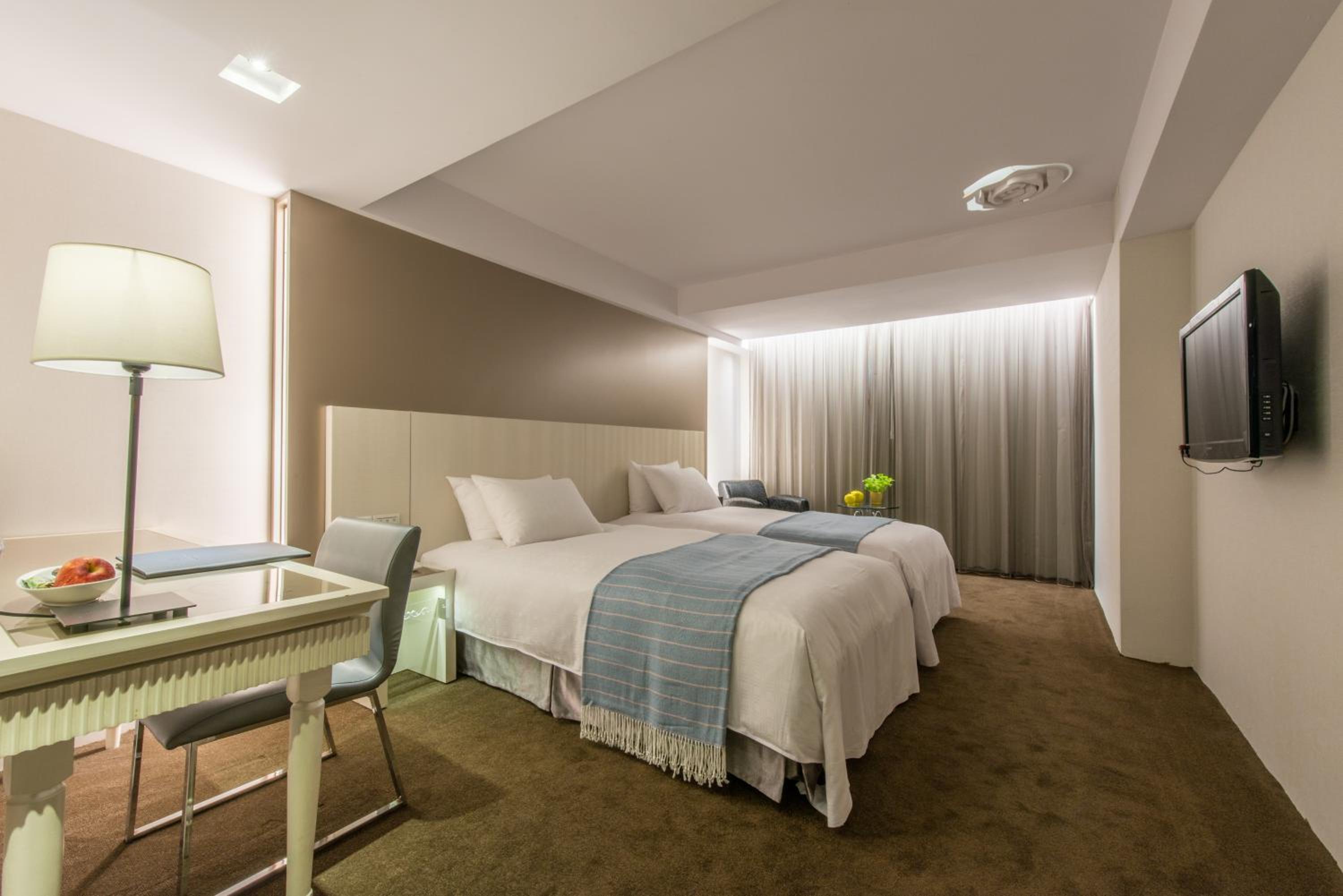 Deluxe Twin Room