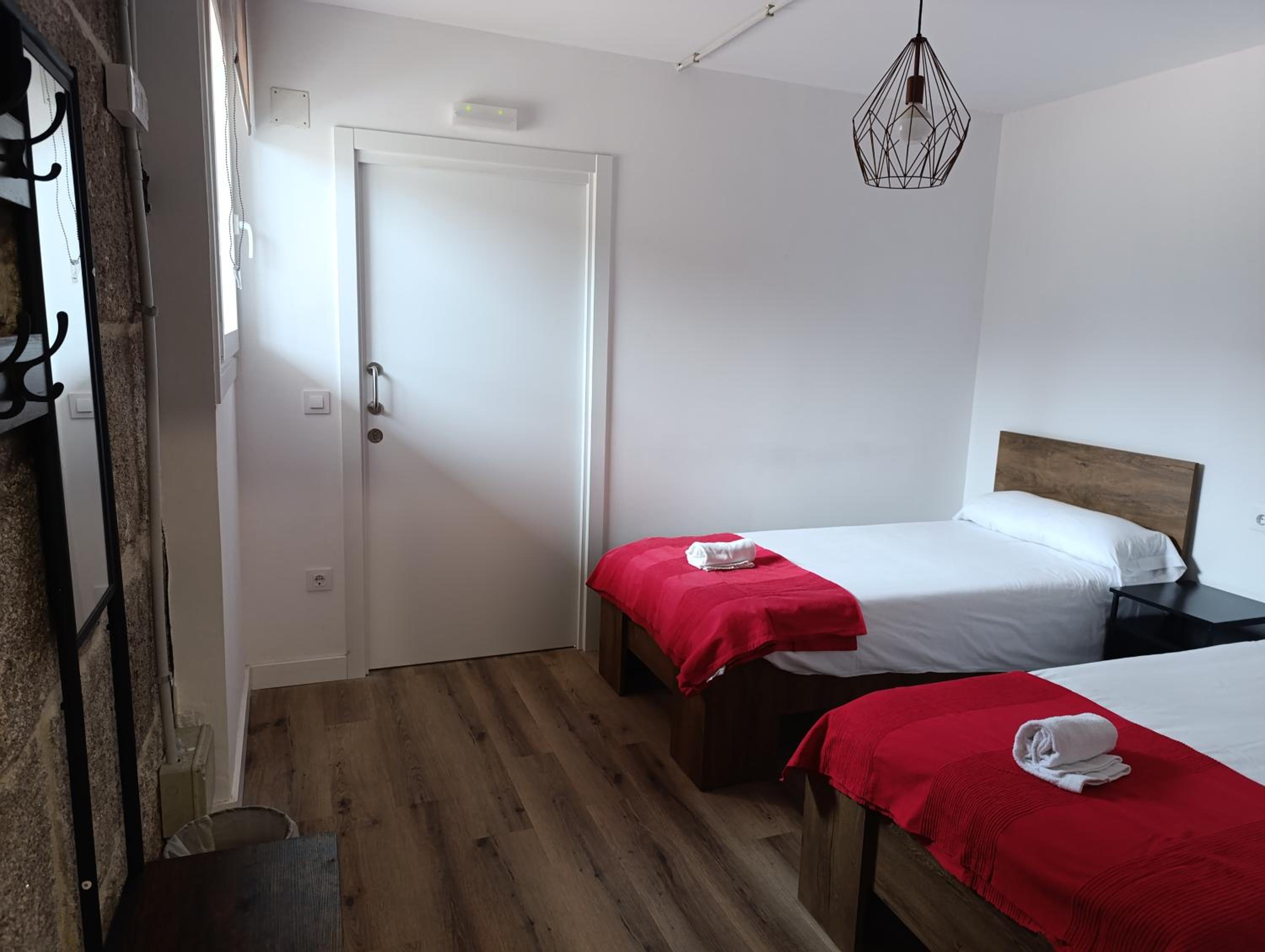 Twin Room with Private Bathroom photo 3