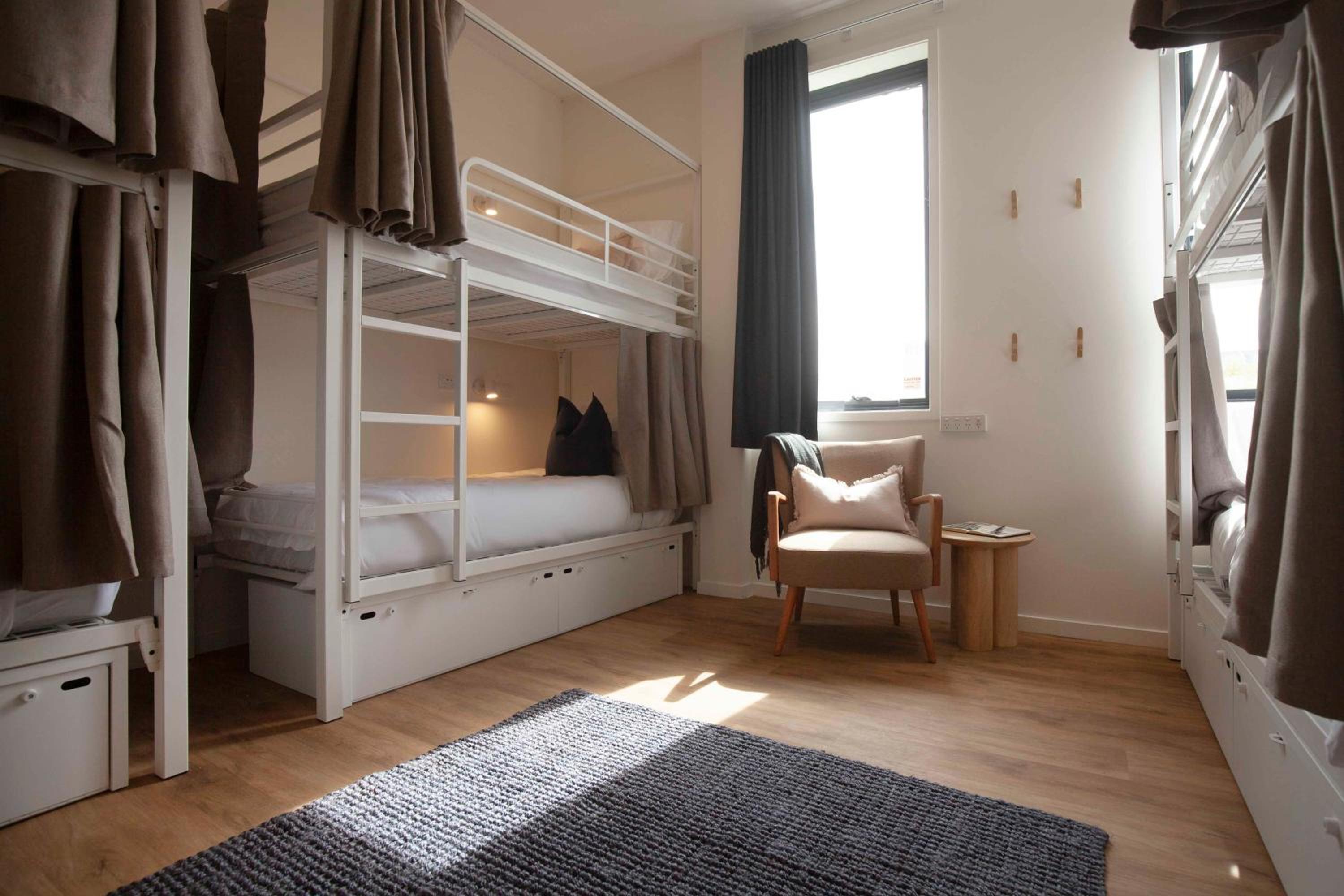 Entire 8 Bed Ensuite Dorm photo 3