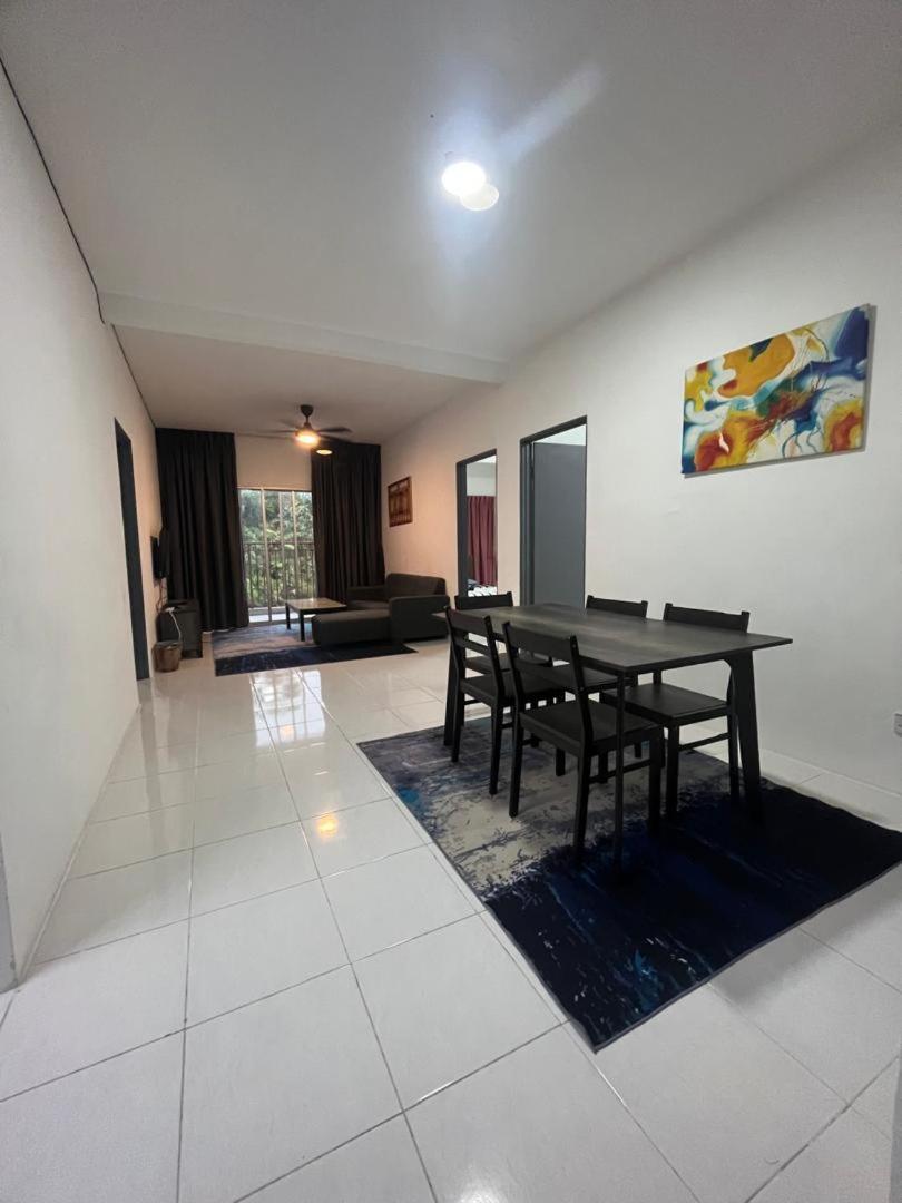 Three-Bedroom Apartment photo 1