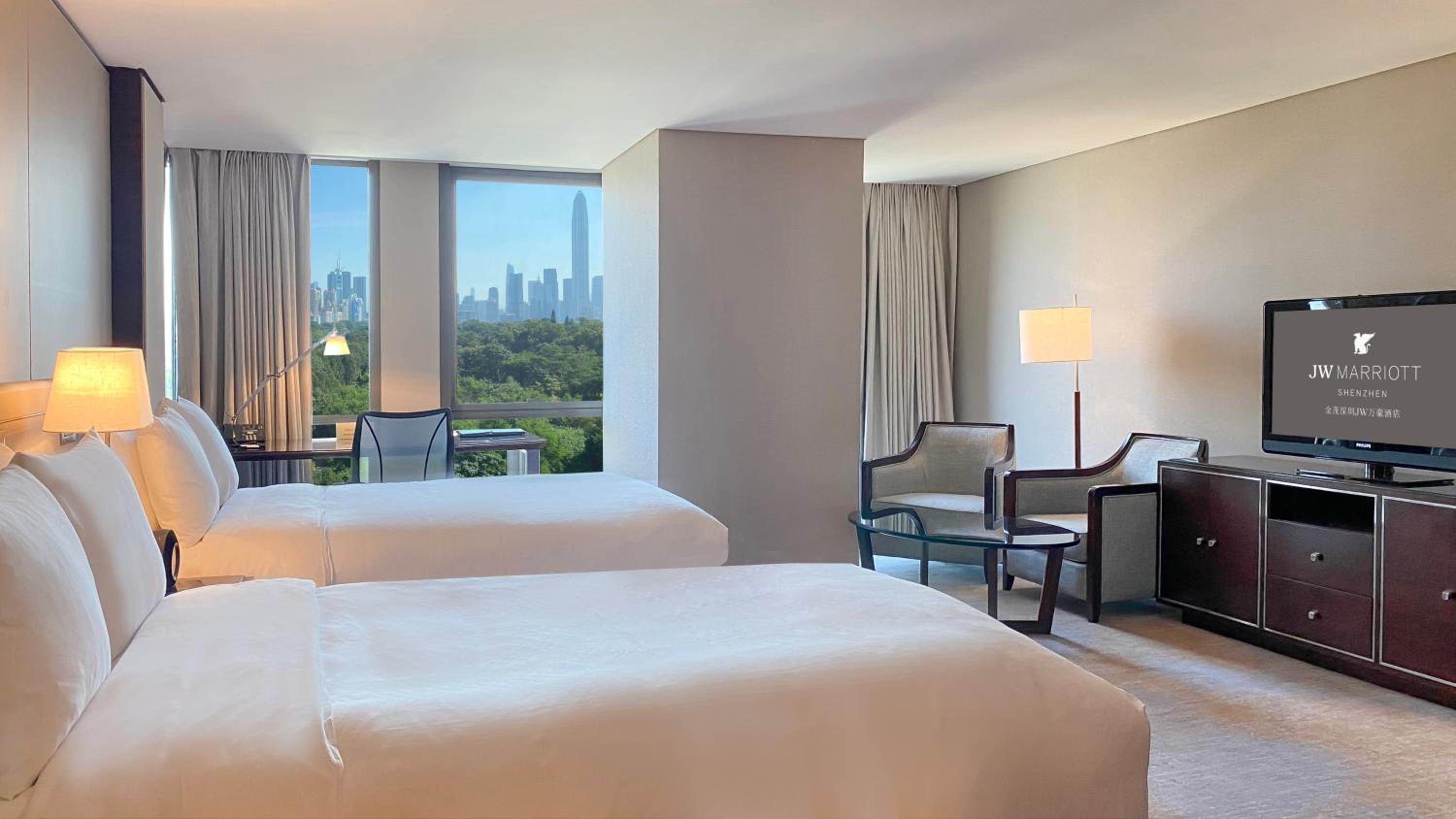 Deluxe Room with Two Double Beds - High Floor - Photo 3