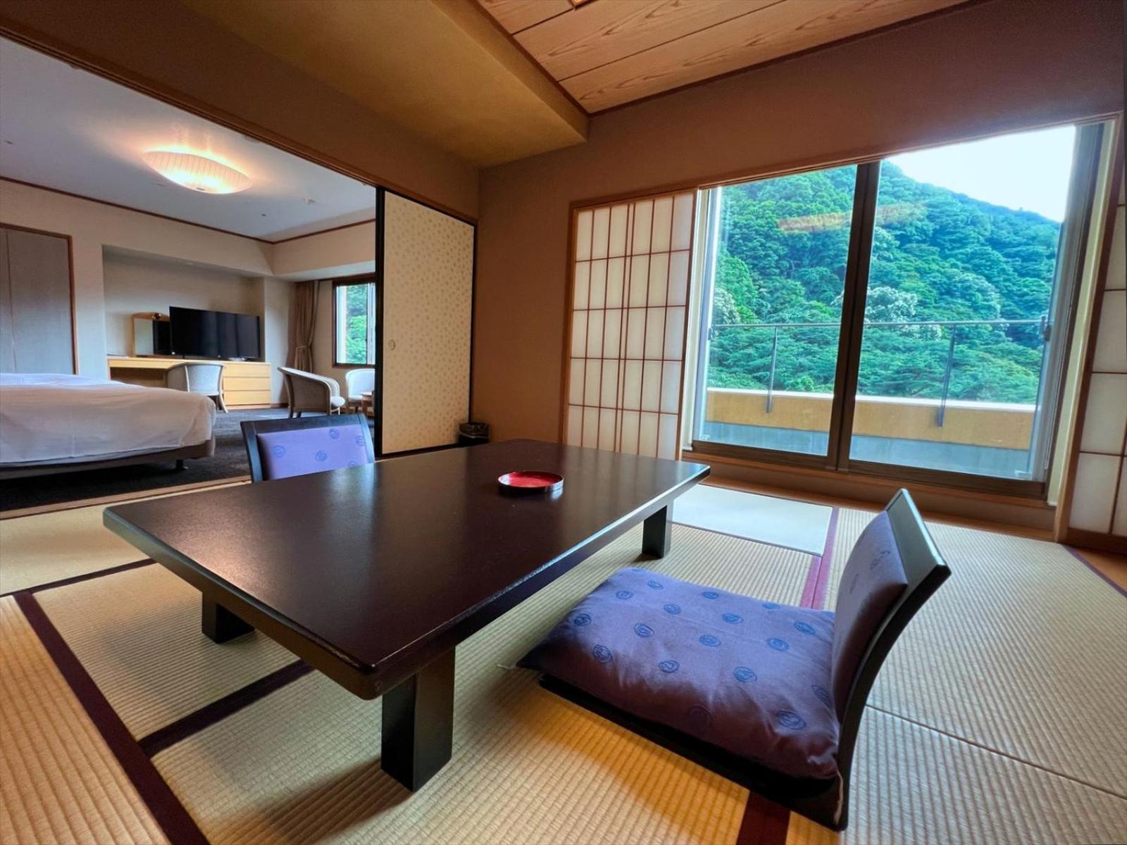Family Room with Private Bathroom photo 2