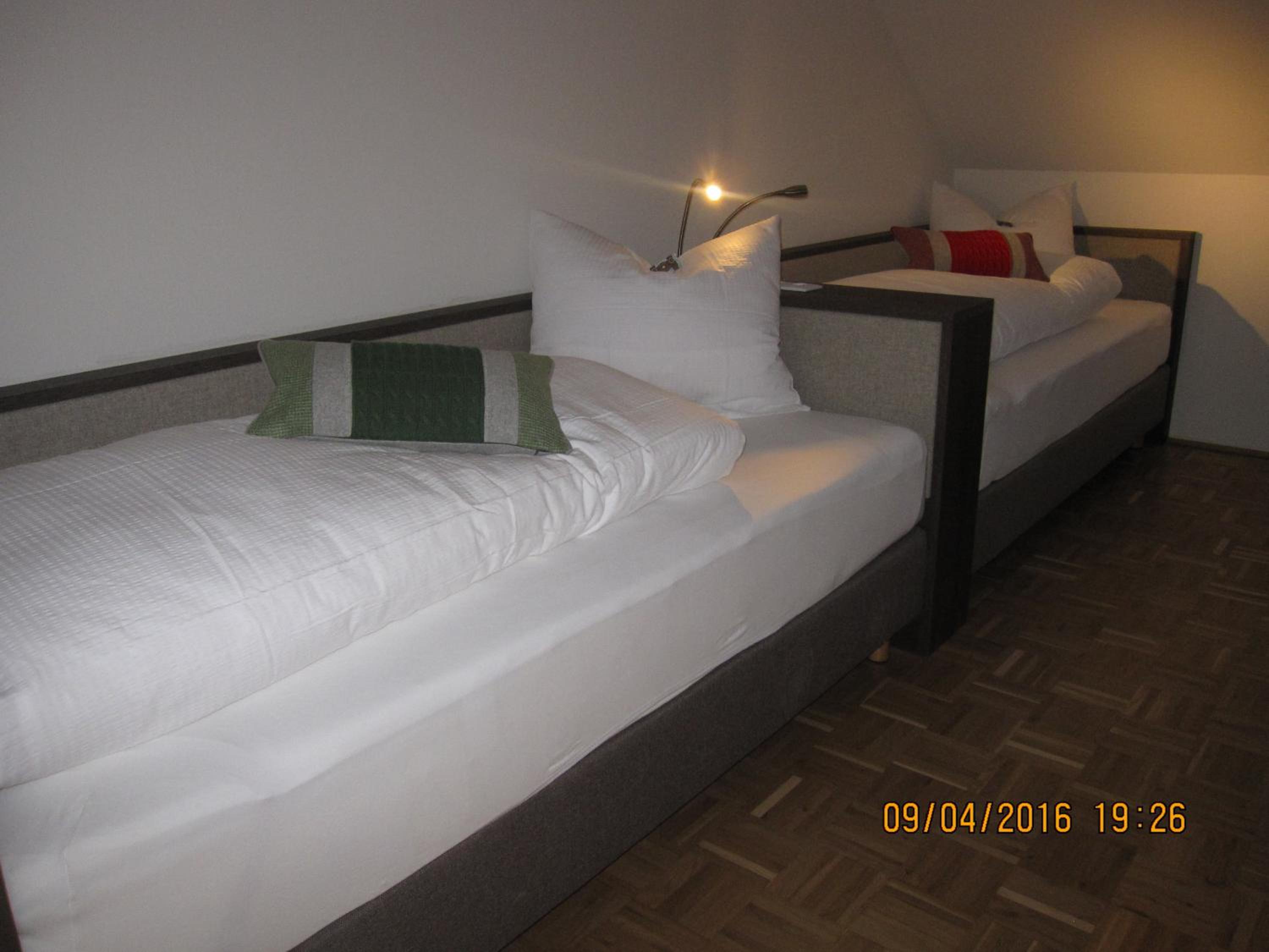 Two-Bedroom Apartment with Balcony - Photo 33