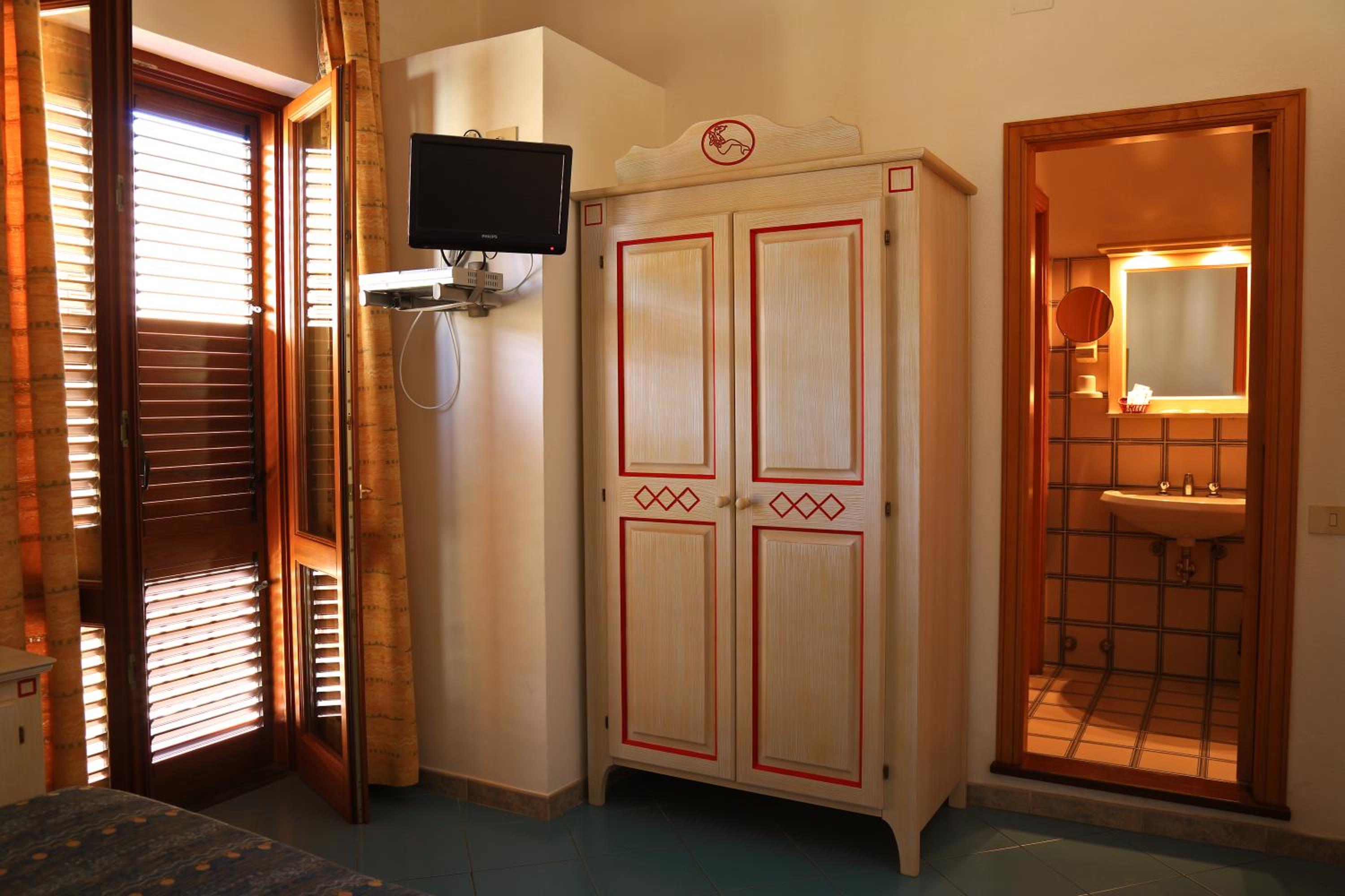 Double Room - Photo 4