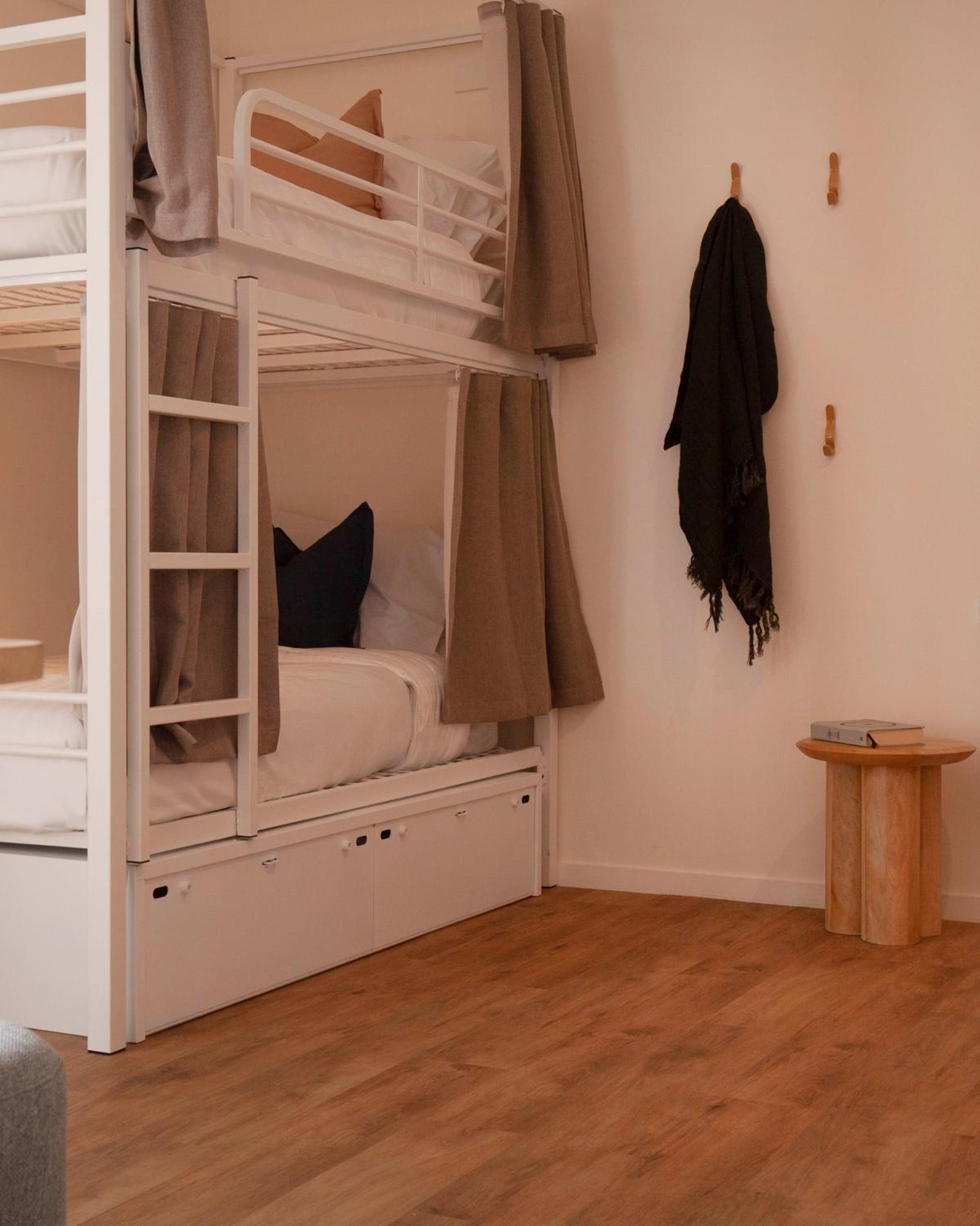 Entire 10 Bed Dorm