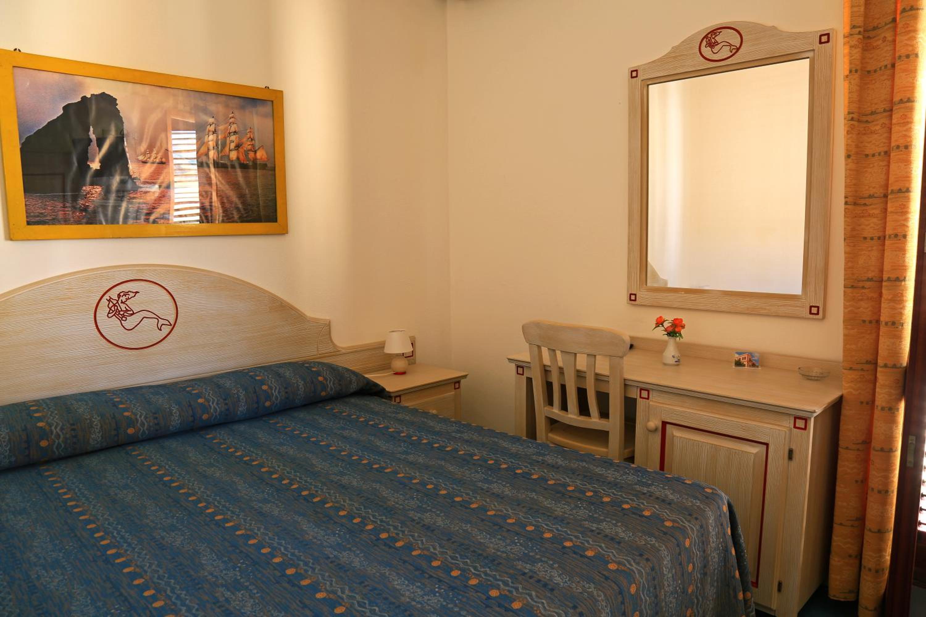 Double Room - Photo 10