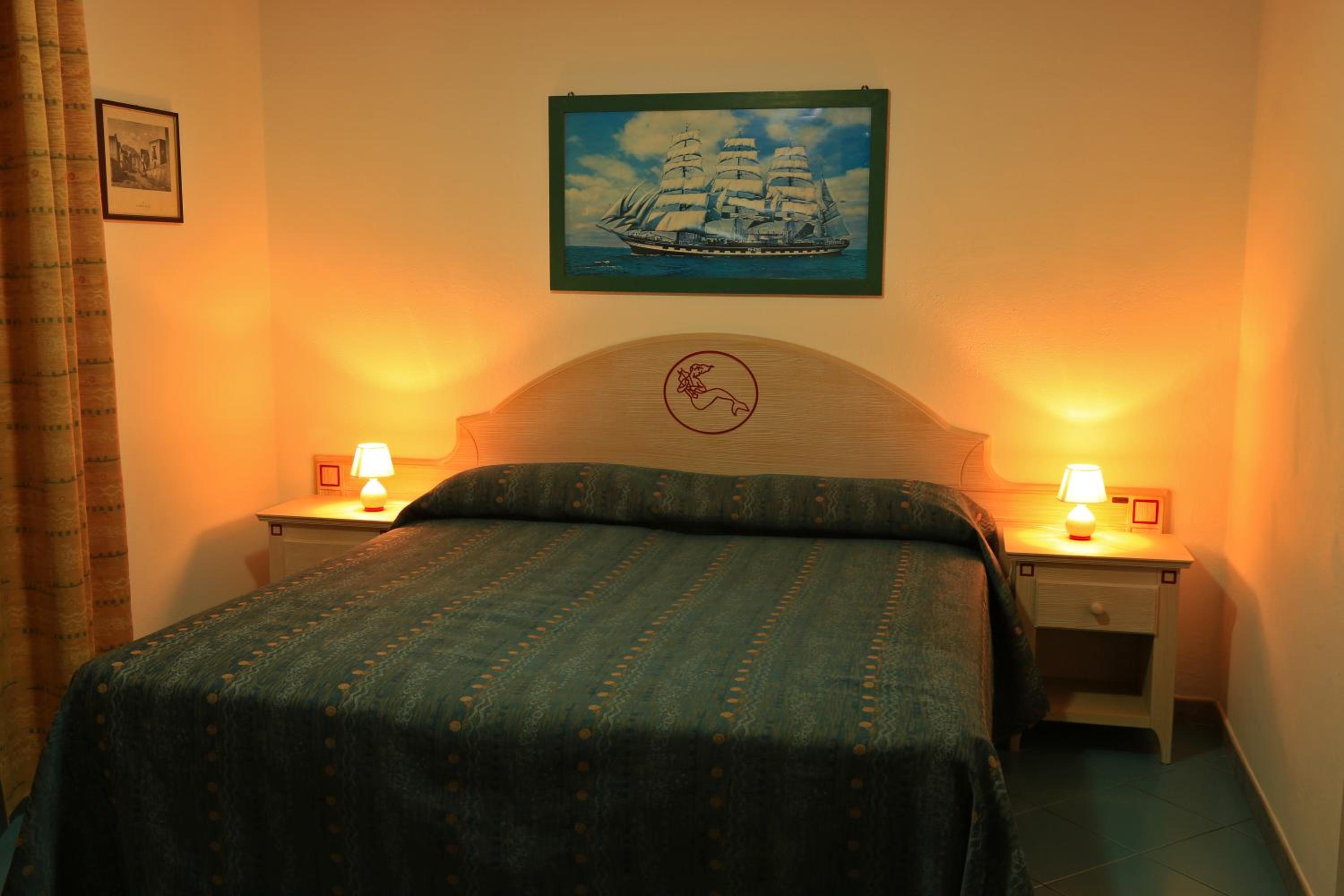 Double Room - Photo 3