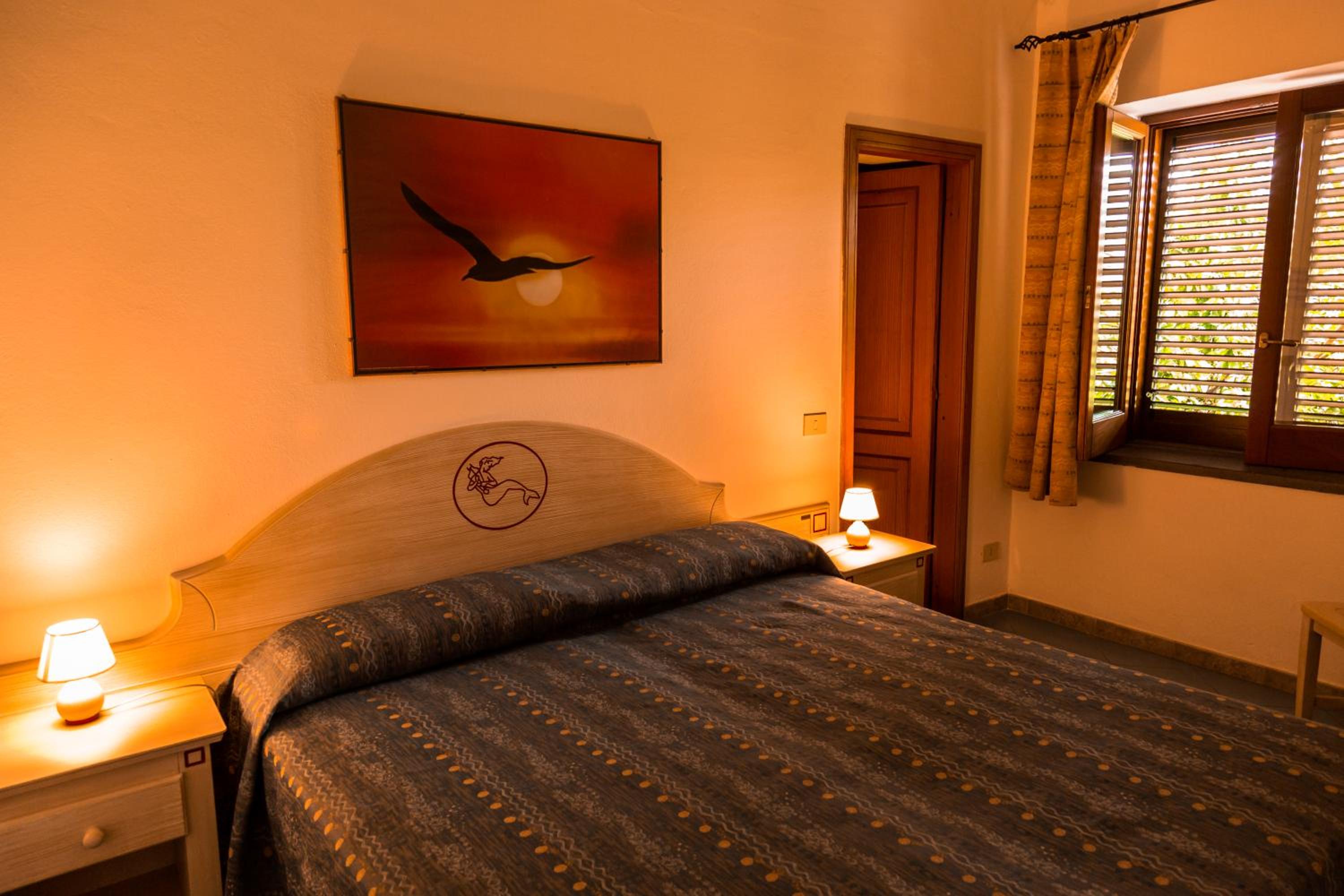 Double Room - Photo 5
