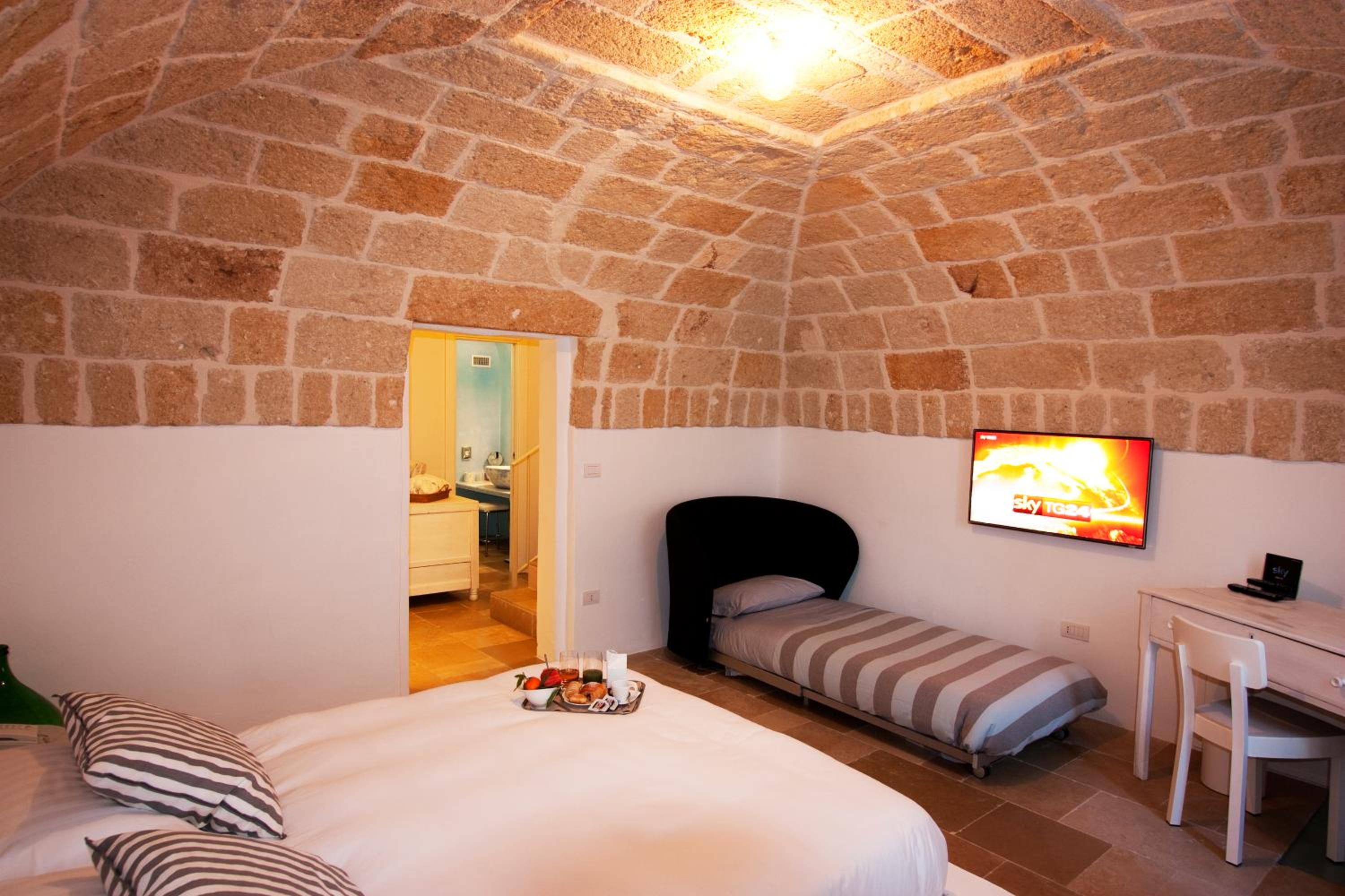 Triple Room - Photo 2